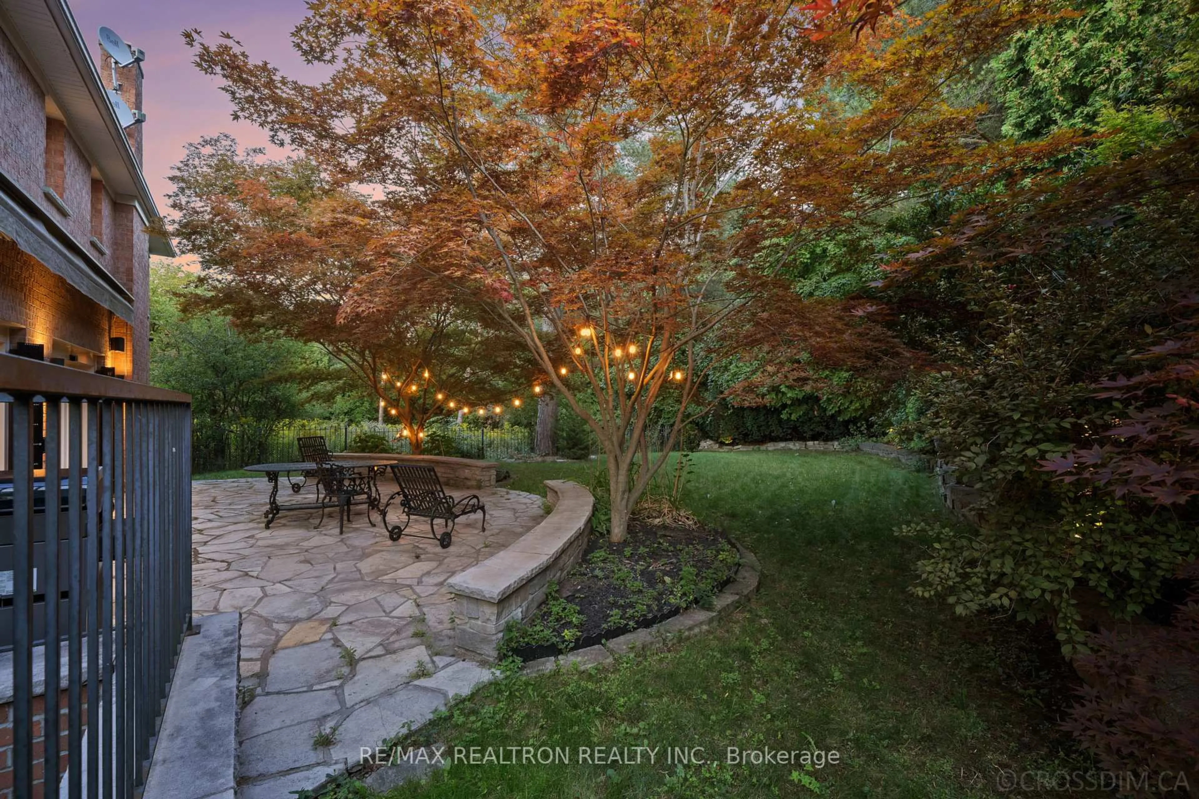 Patio, forest/trees view for 9 Montressor Dr, Toronto Ontario M2P 1Y9