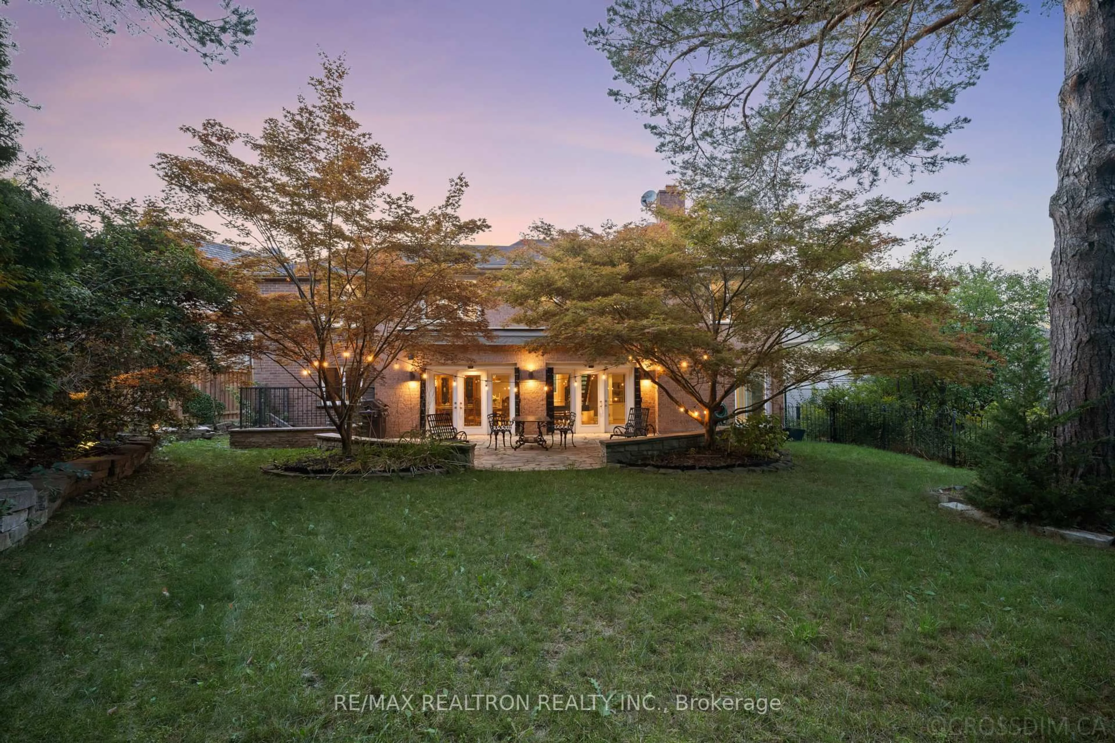 A pic from outside/outdoor area/front of a property/back of a property/a pic from drone, unknown for 9 Montressor Dr, Toronto Ontario M2P 1Y9