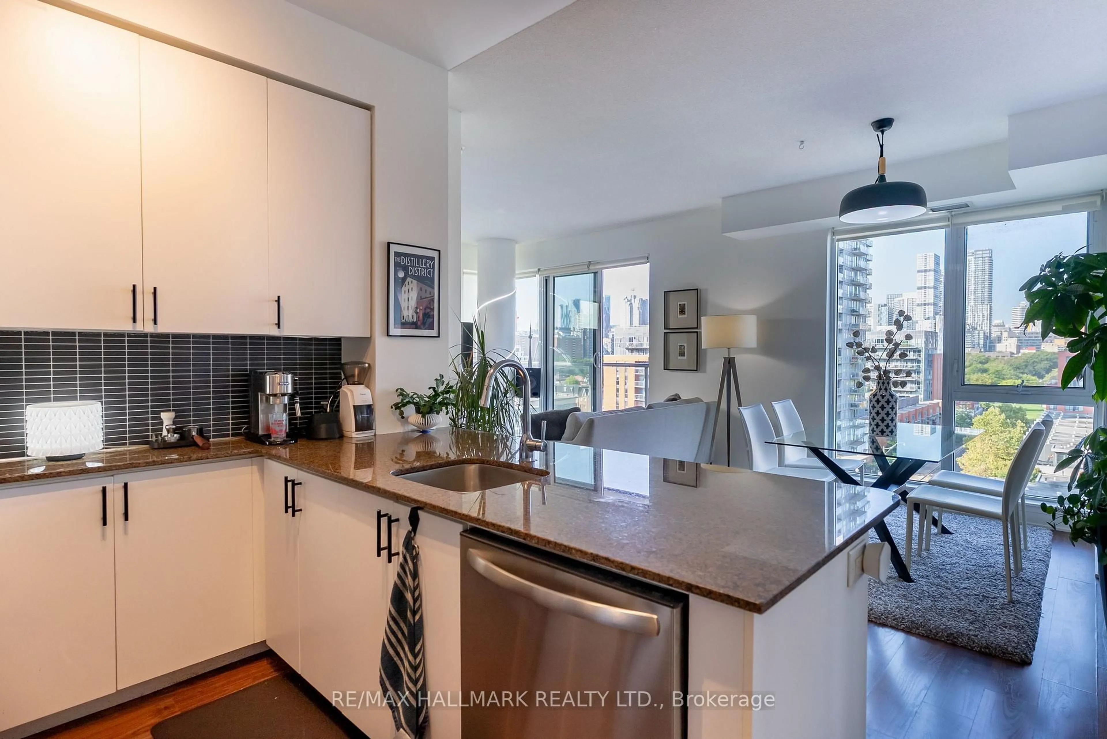 Unknown for 260 Sackville St #813, Toronto Ontario M5A 0B3