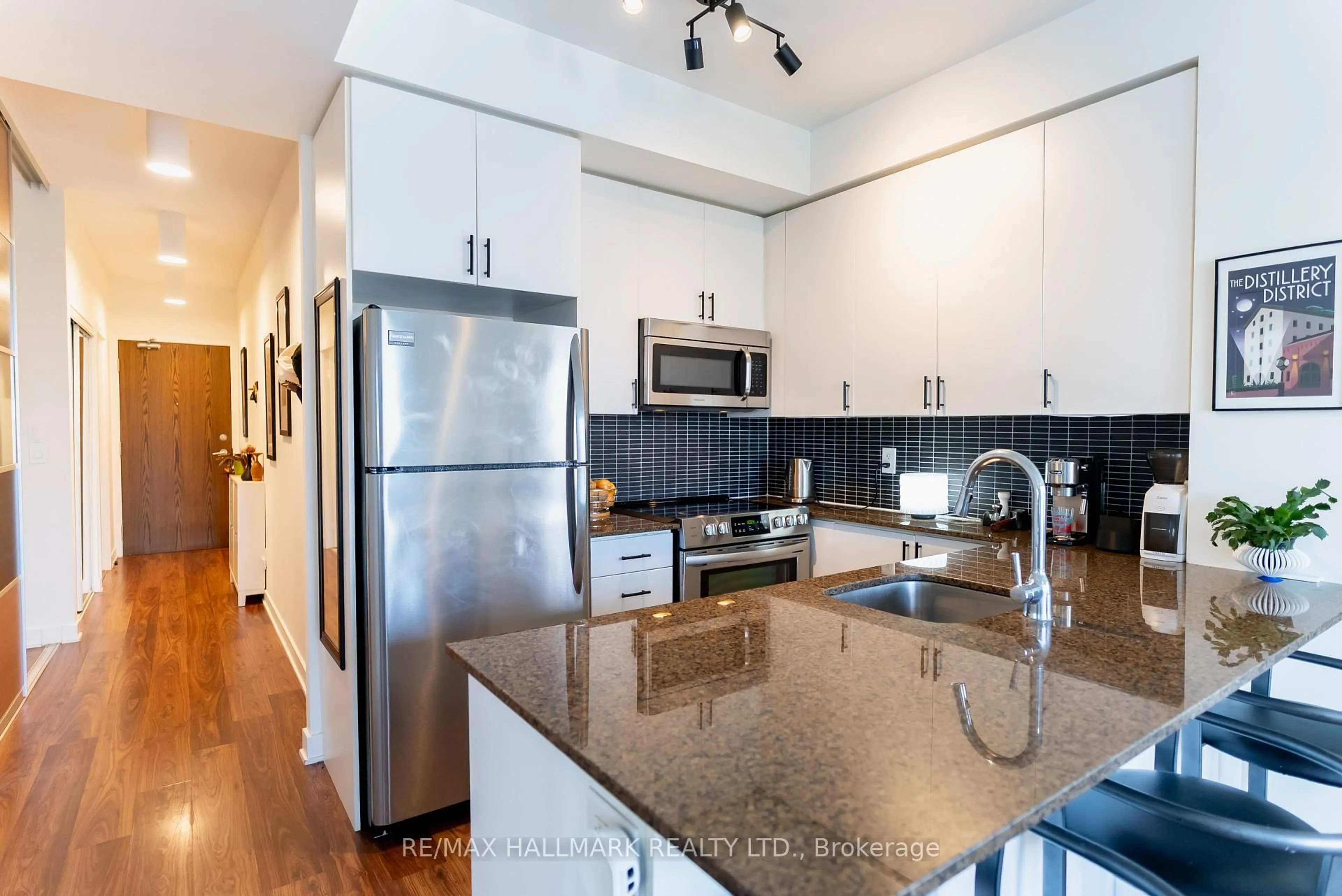 Unknown for 260 Sackville St #813, Toronto Ontario M5A 0B3