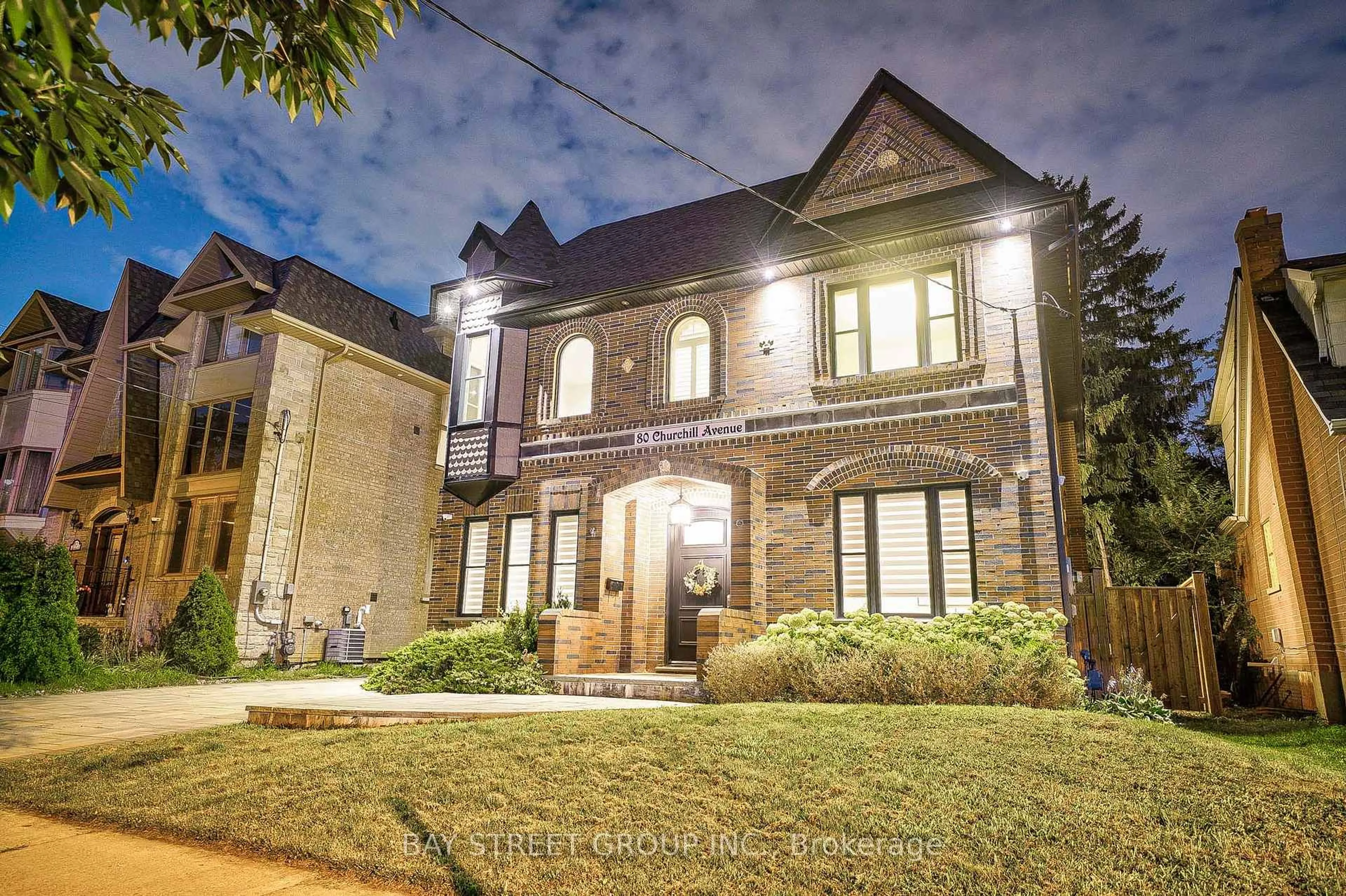 Home with brick exterior material, street for 80 Churchill Ave, Toronto Ontario M2N 1Y9