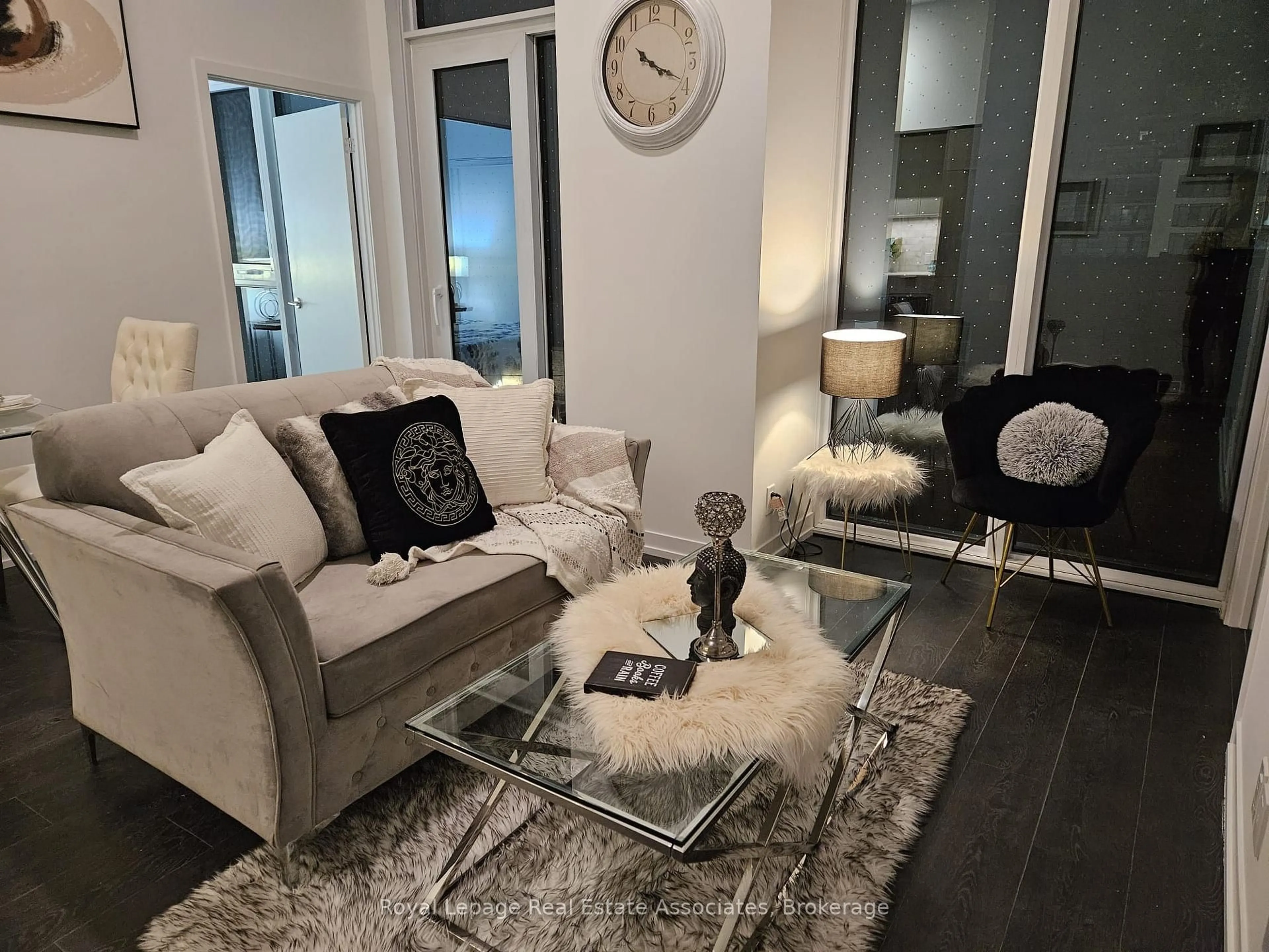 Living room with furniture, unknown for 2020 Bathurst St #211, Toronto Ontario M5P 0A6