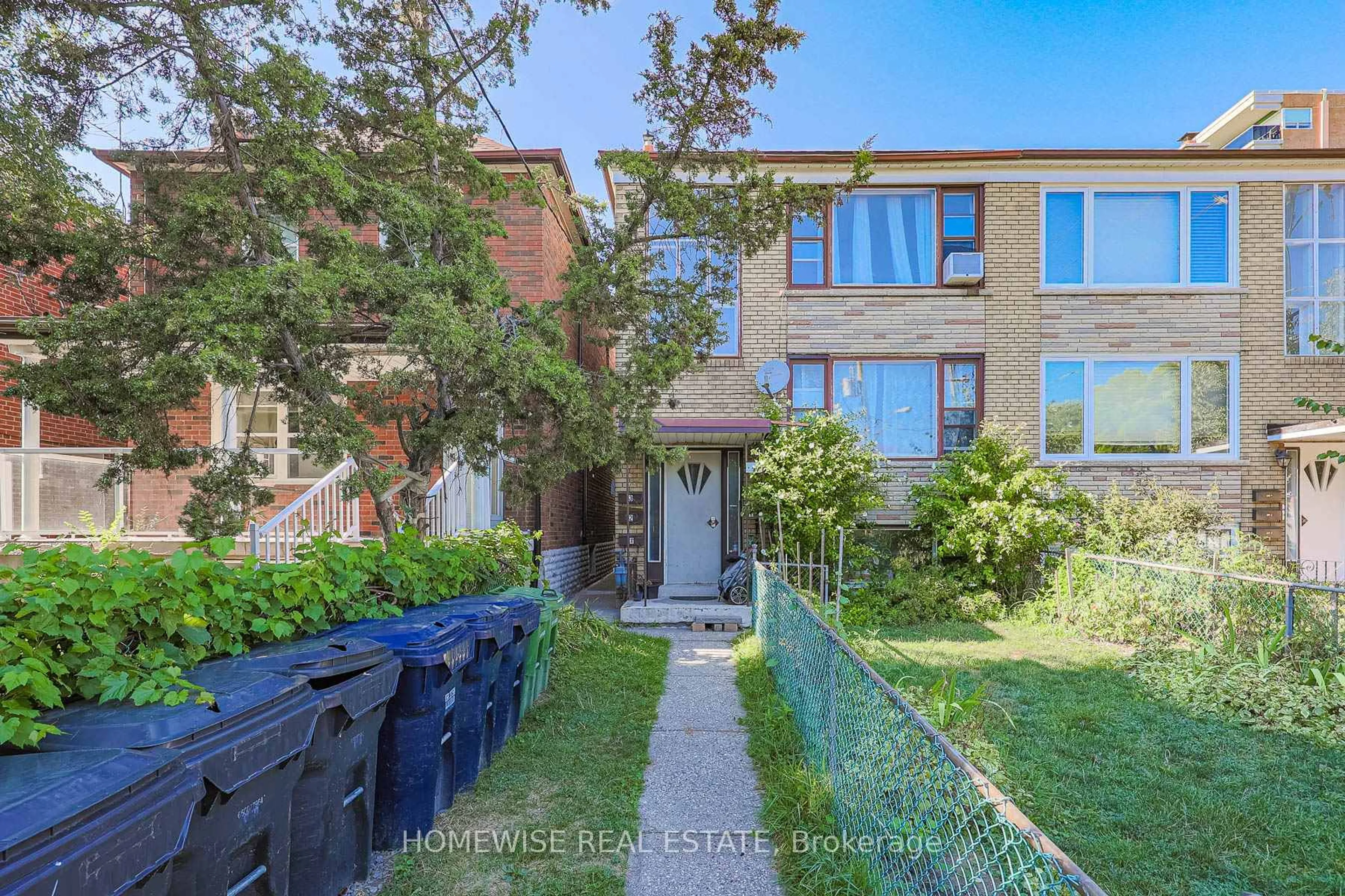 Unknown for 4 Lanark Ave, Toronto Ontario M6C 2B3