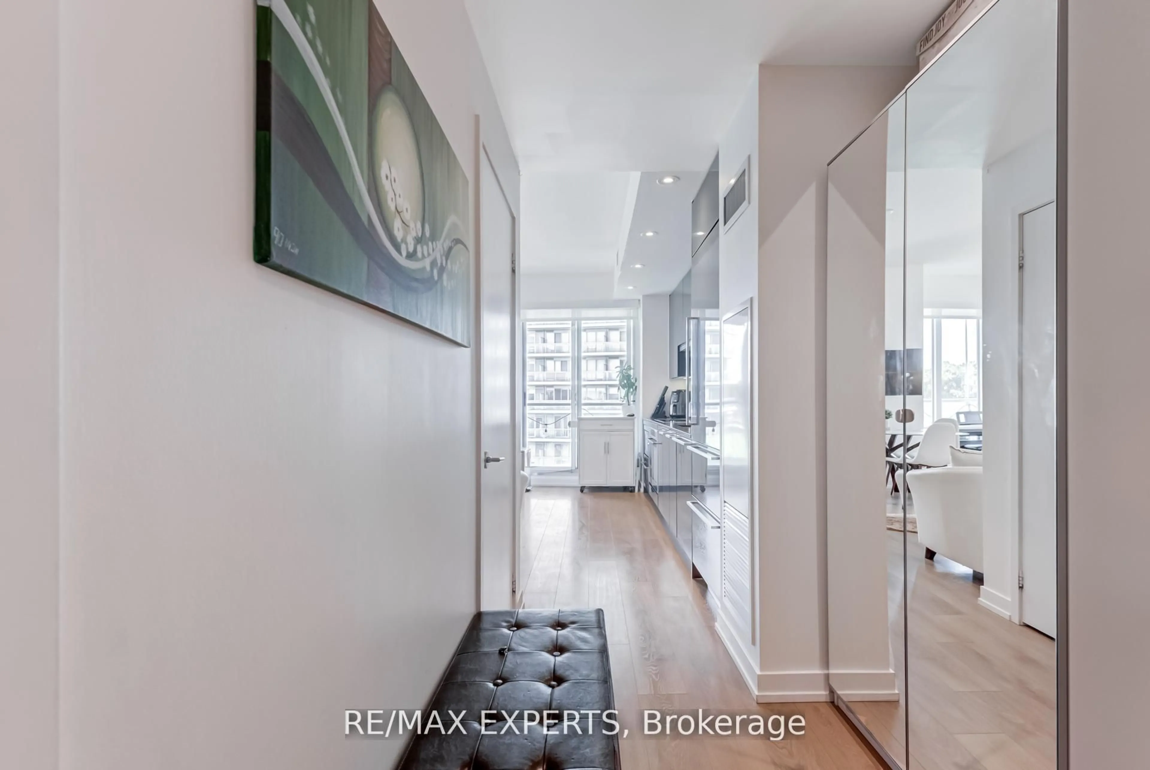 Indoor entryway for 117 McMahon Dr #503, Toronto Ontario M2K 0E4
