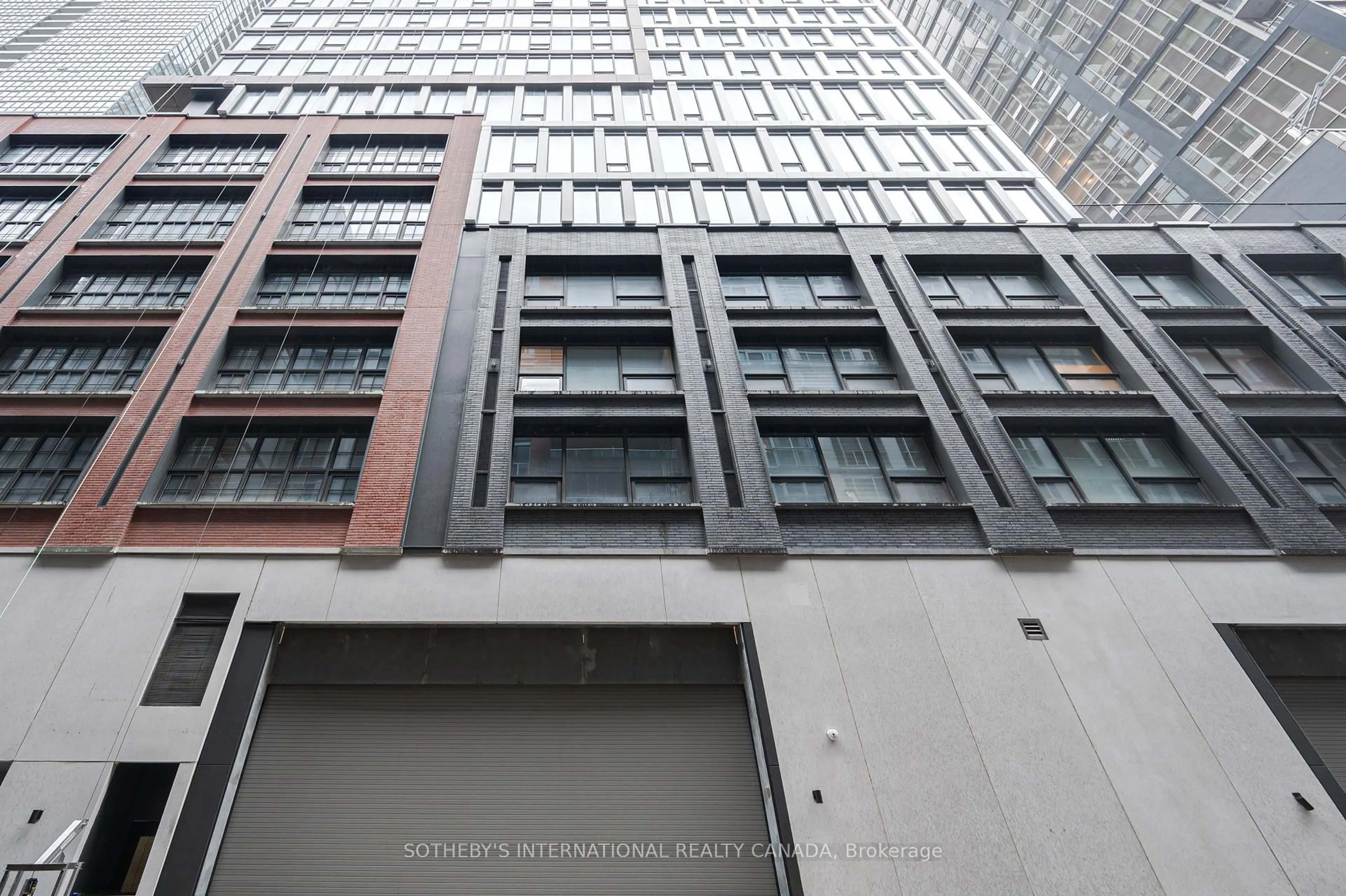 Indoor foyer for 35 Mercer St #2411, Toronto Ontario M5V 0V1