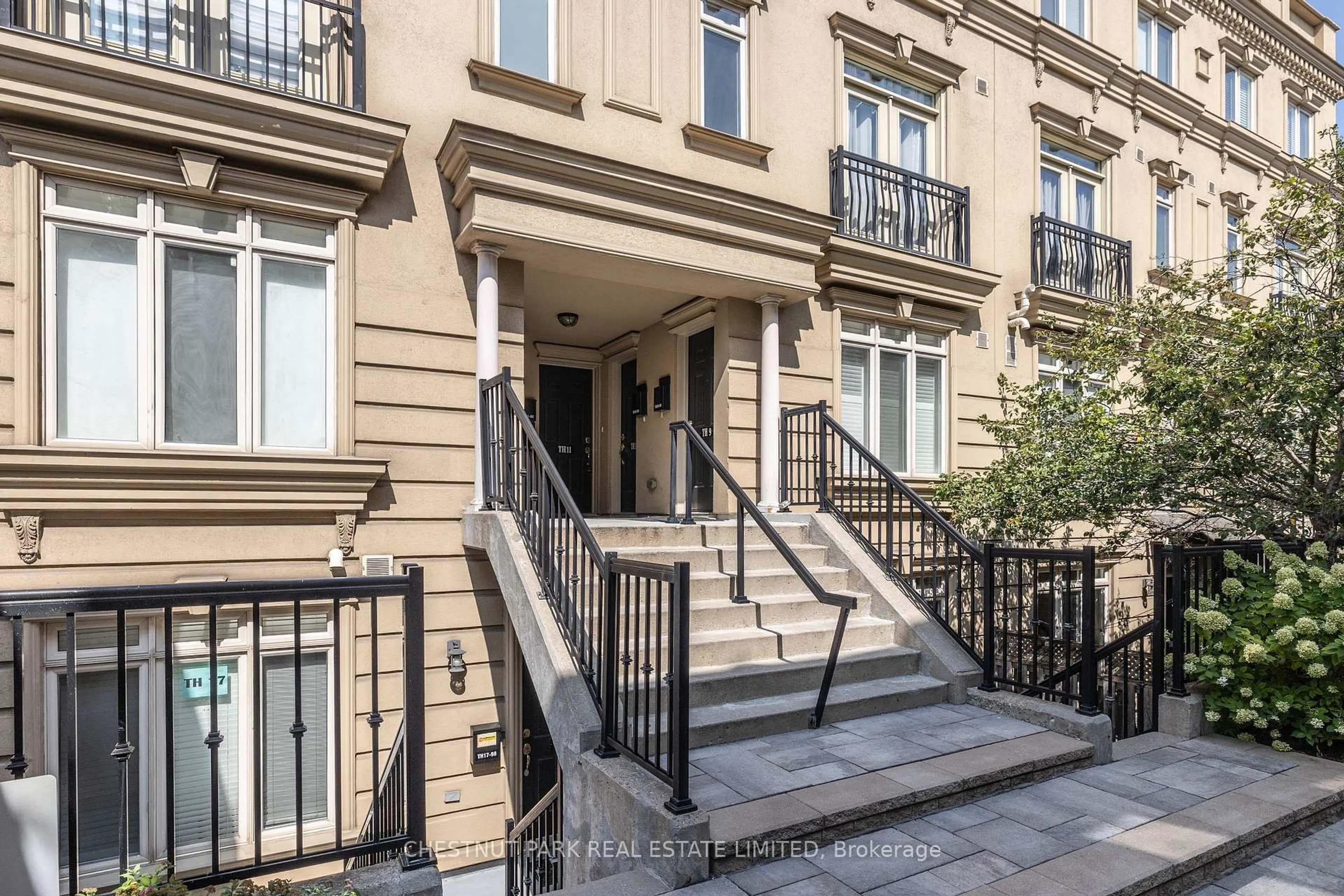 Unknown for 98 Carr St #11, Toronto Ontario M5T 1B7