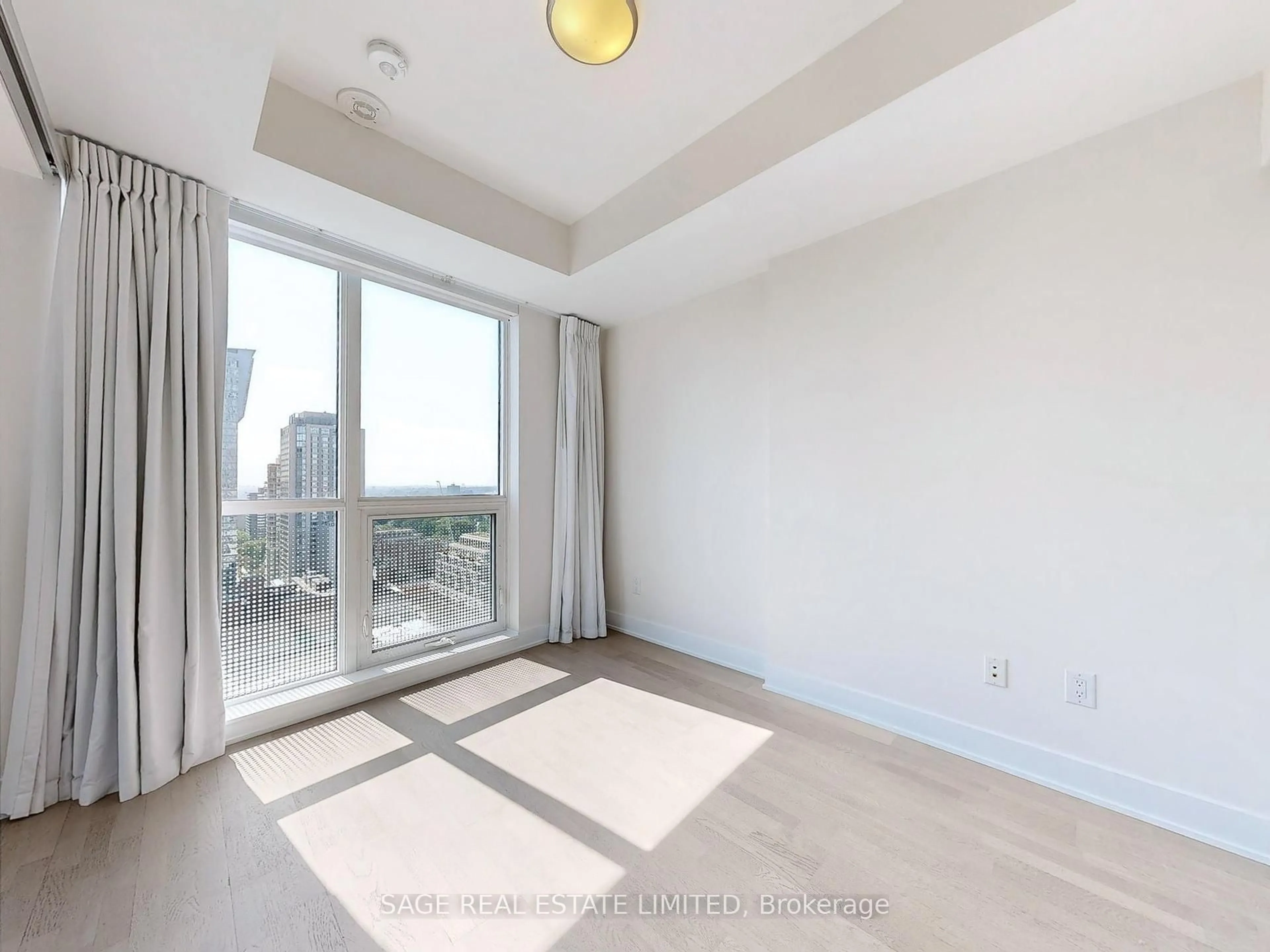 A pic of a room for 88 Cumberland St #2102, Toronto Ontario M5R 1A3