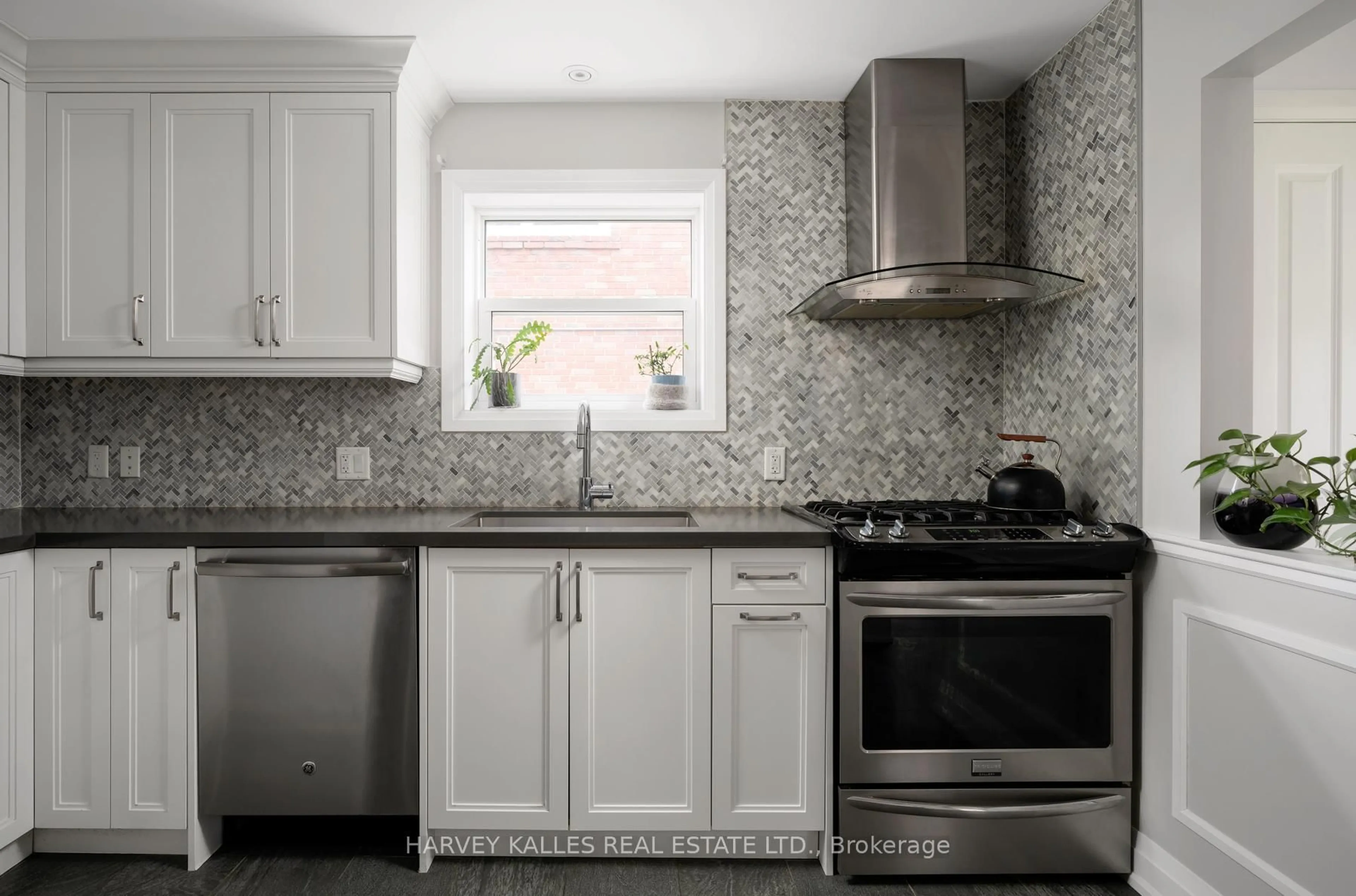 Contemporary kitchen, ceramic/tile floor for 89 Charleswood Dr, Toronto Ontario M3H 1X5