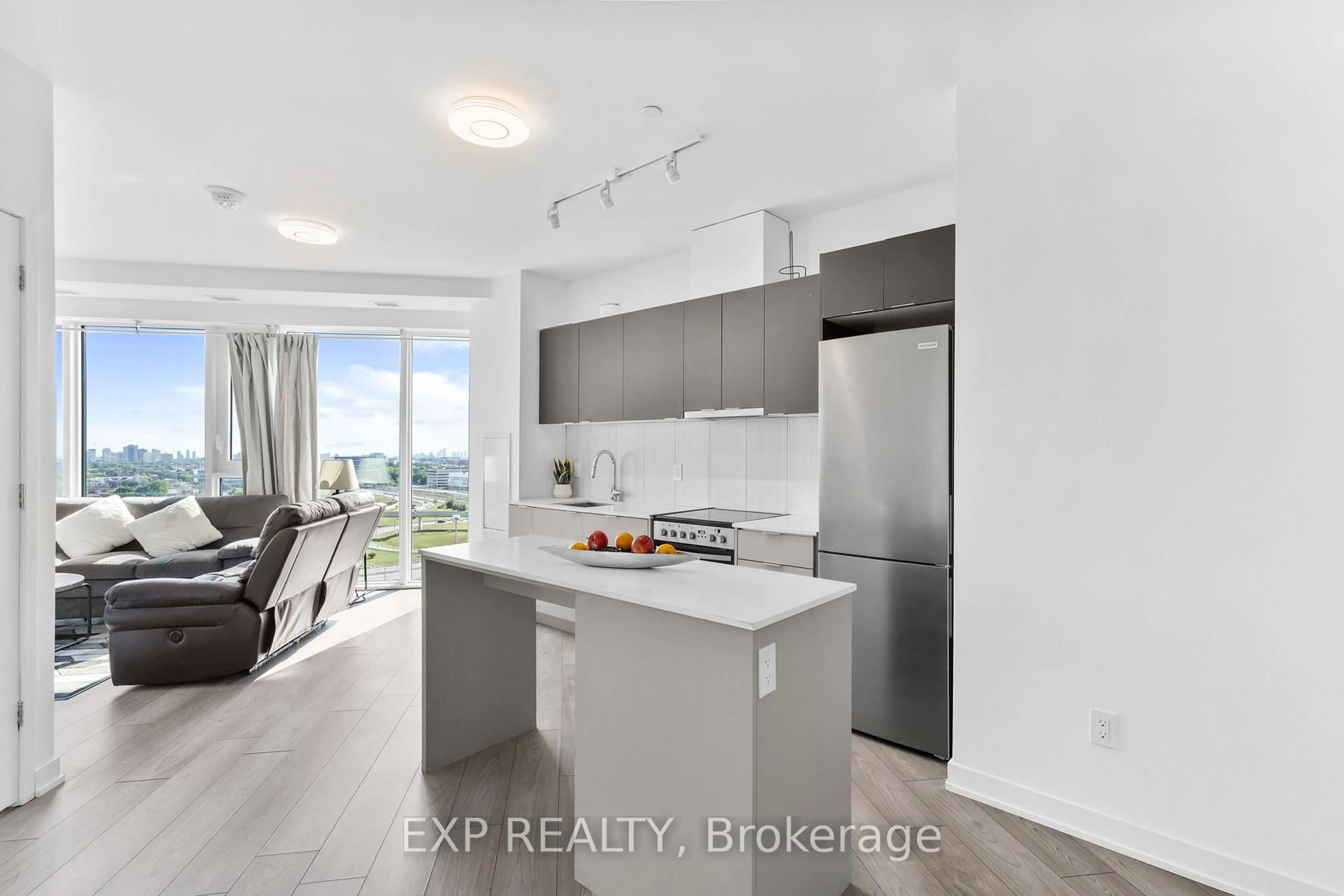 Open concept kitchen, unknown for 8 TIPPETT Rd #1605, Toronto Ontario M3H 0E7