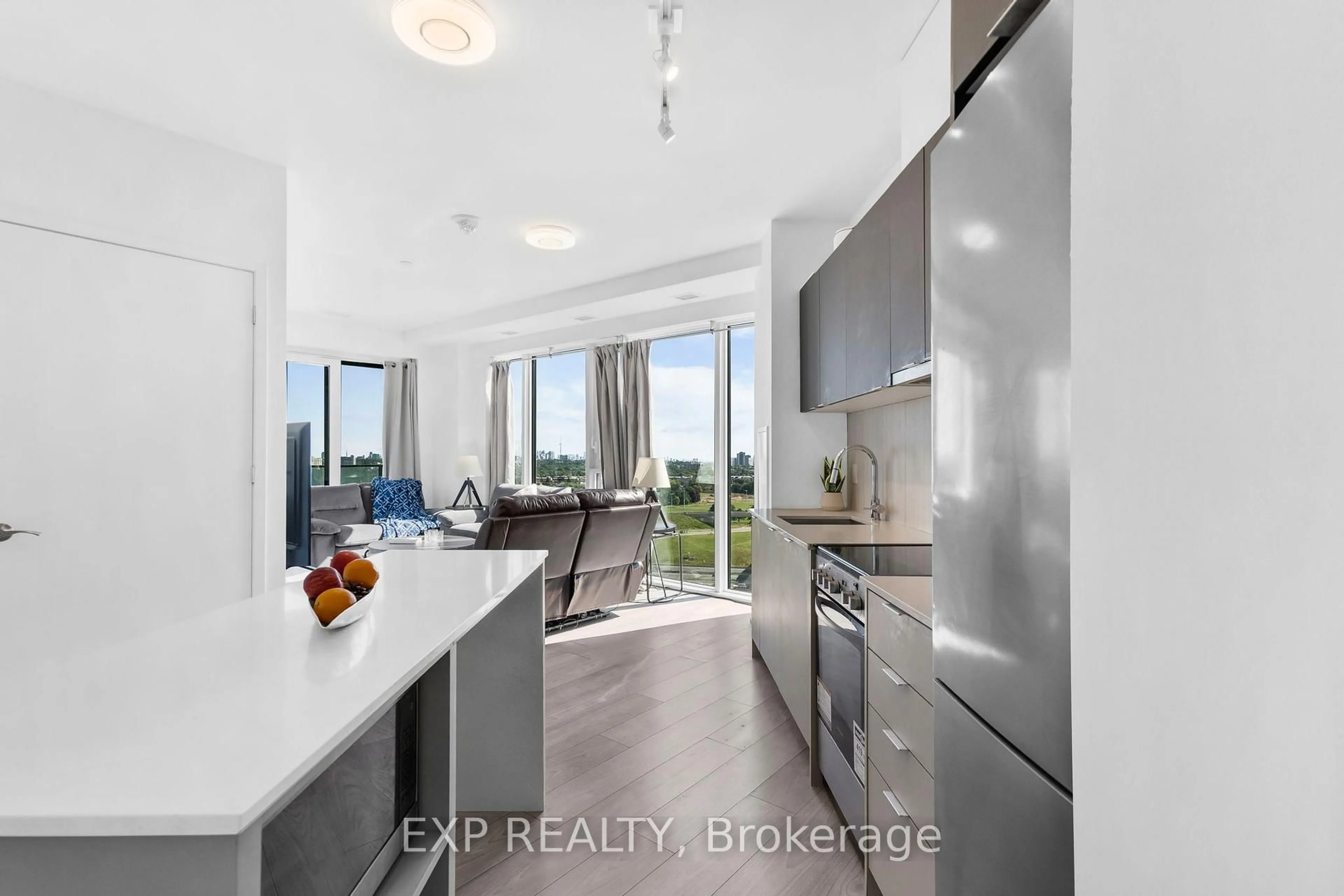 Open concept kitchen, unknown for 8 TIPPETT Rd #1605, Toronto Ontario M3H 0E7