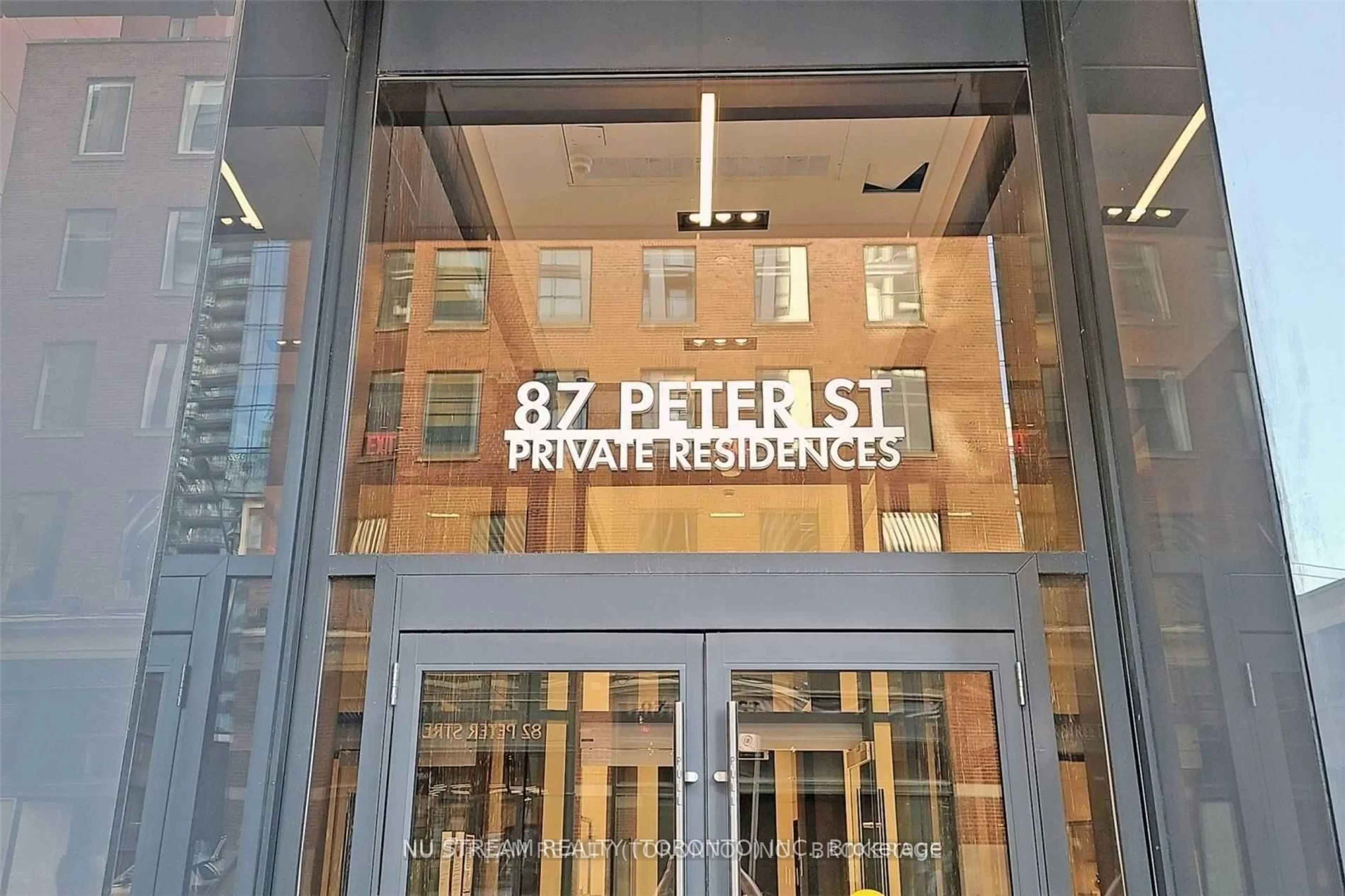Indoor foyer for 87 Peter St #1609, Toronto Ontario M5V 0P1