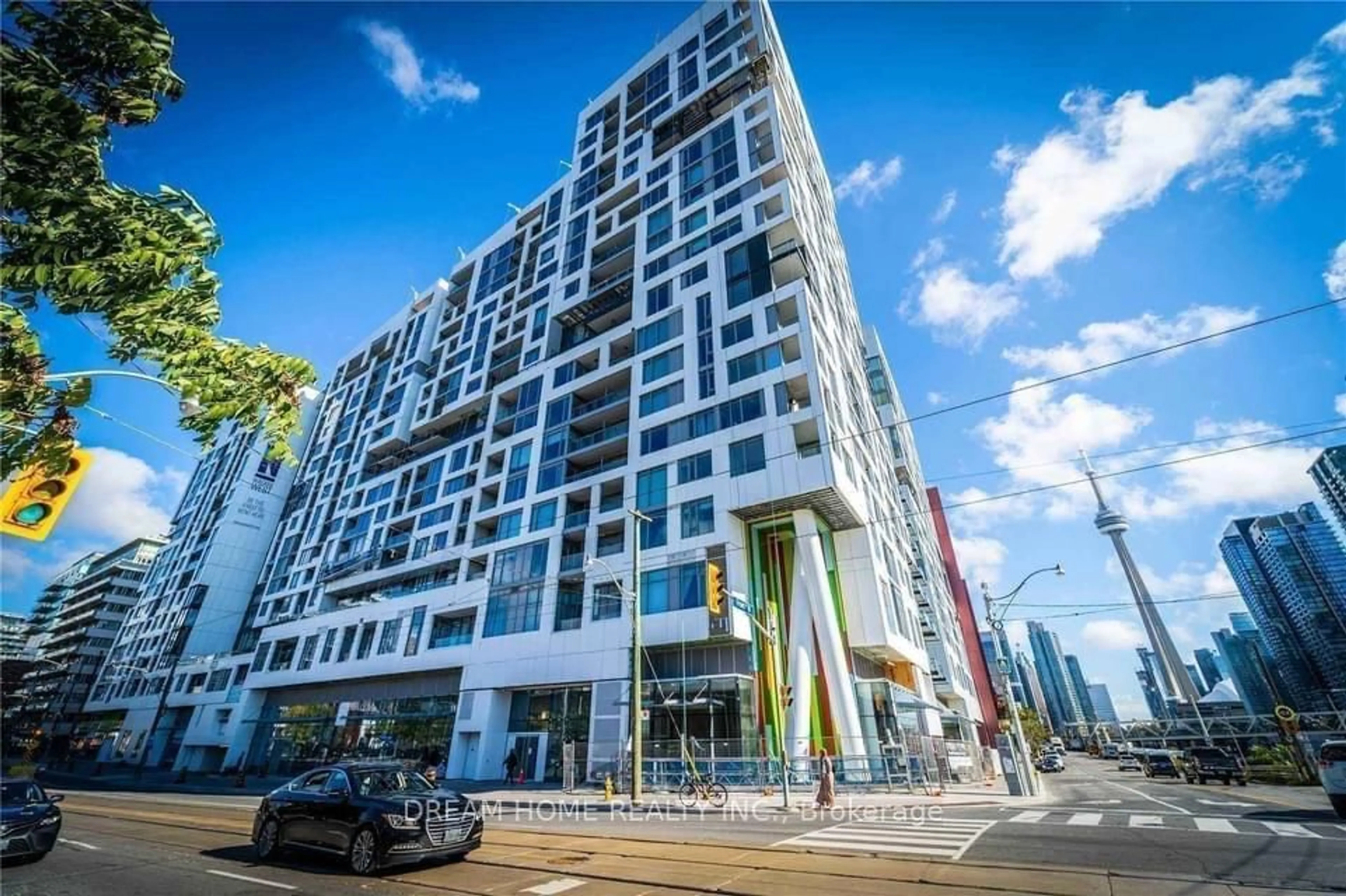 Indoor foyer for 27 Bathurst St #617, Toronto Ontario M5V 0R1