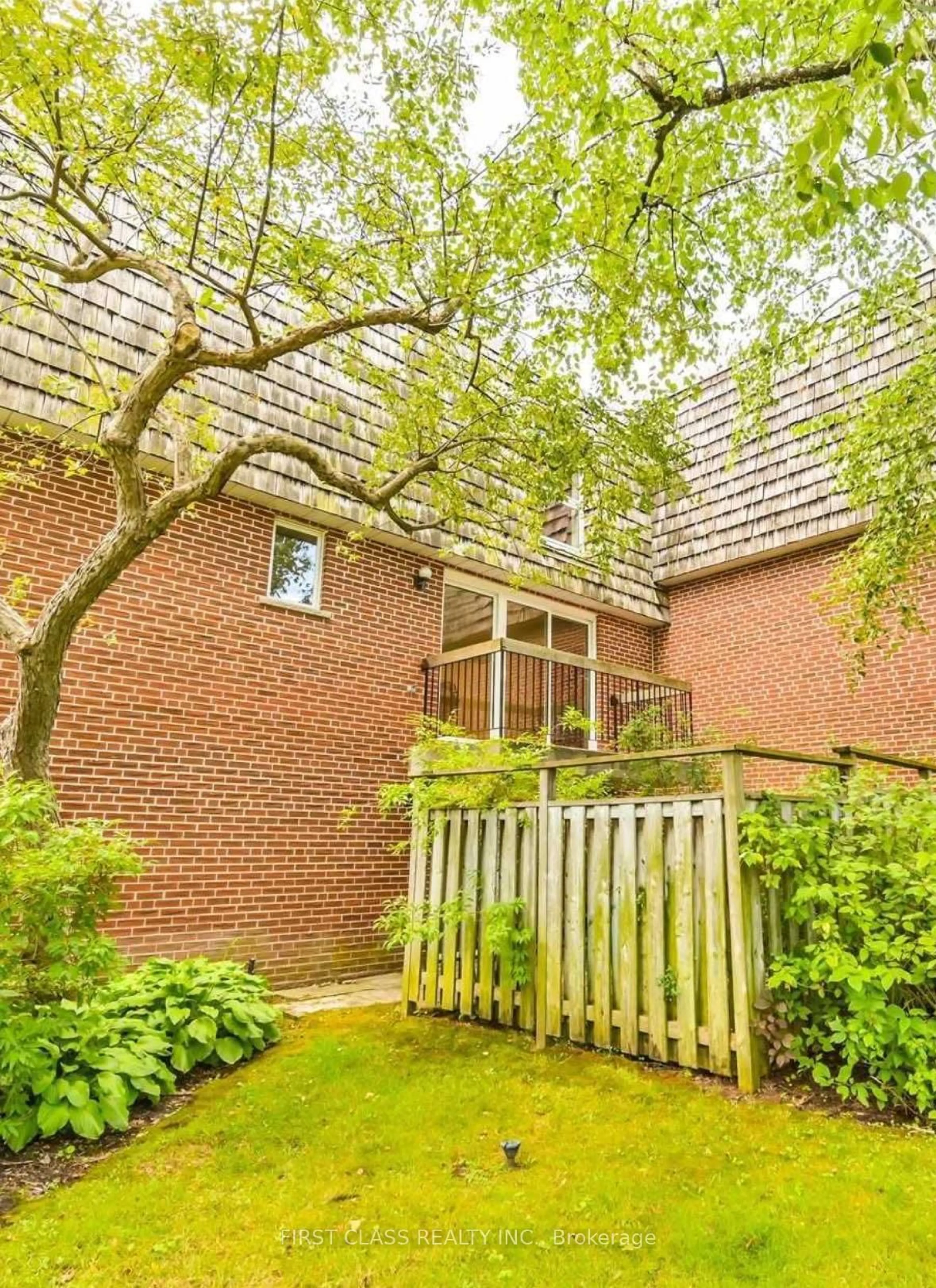 Unknown for 32 Scenic Mill Way, Toronto Ontario M2L 1S5