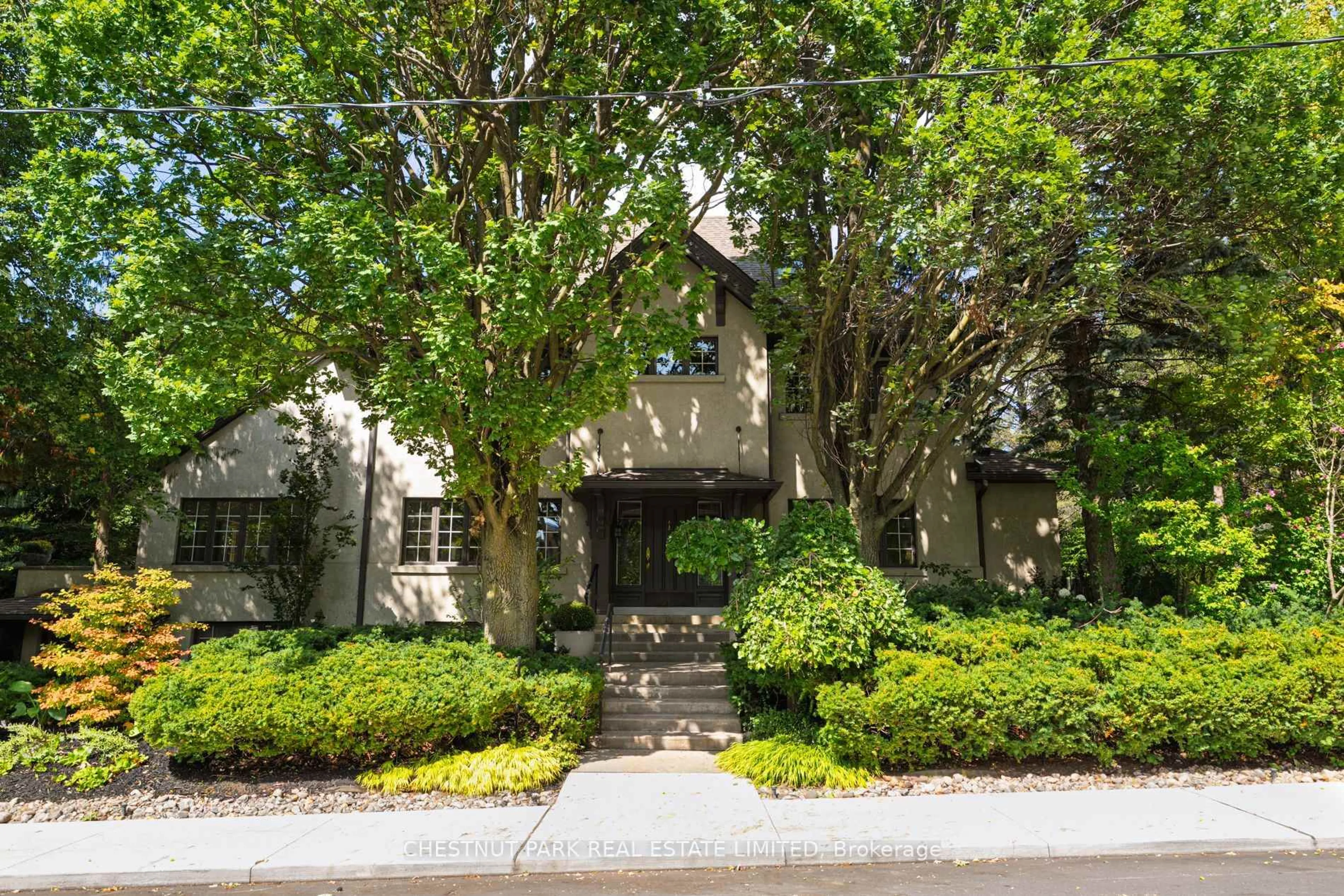 Unknown for 24 Dinnick Cres, Toronto Ontario M4N 1L5
