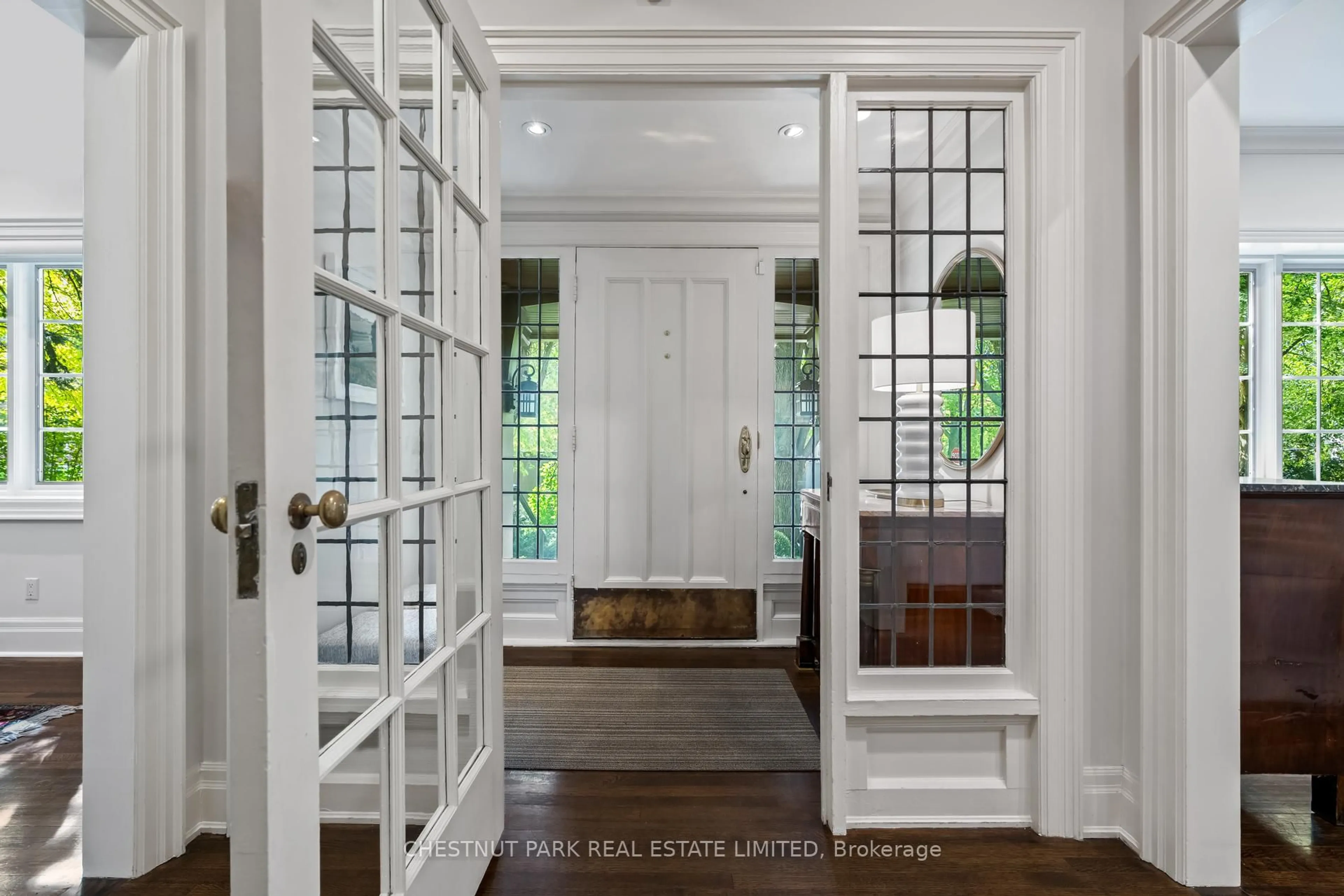 Indoor entryway for 24 Dinnick Cres, Toronto Ontario M4N 1L5