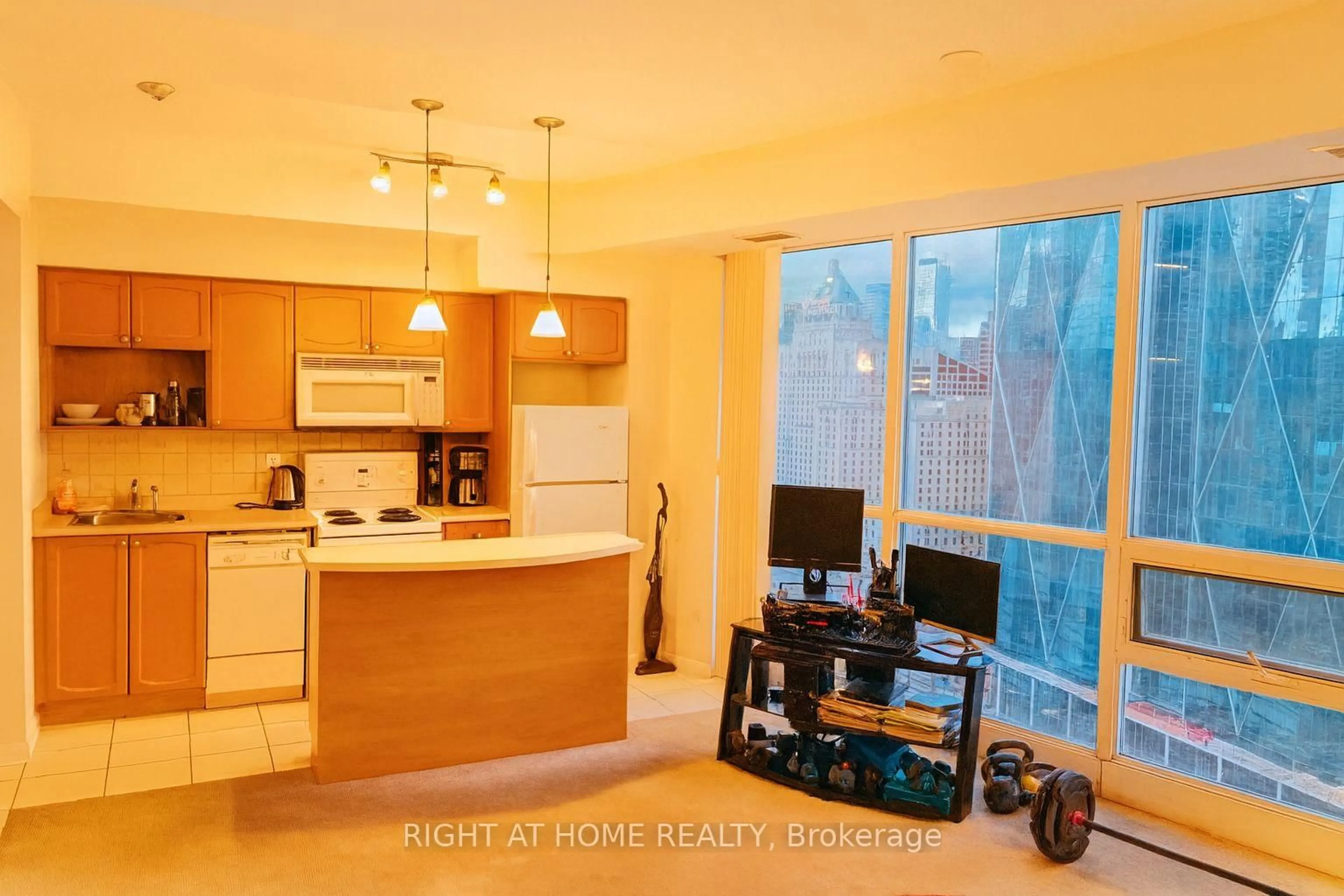 Unknown for 18 Yonge St #2404, Toronto Ontario M5E 1Z8