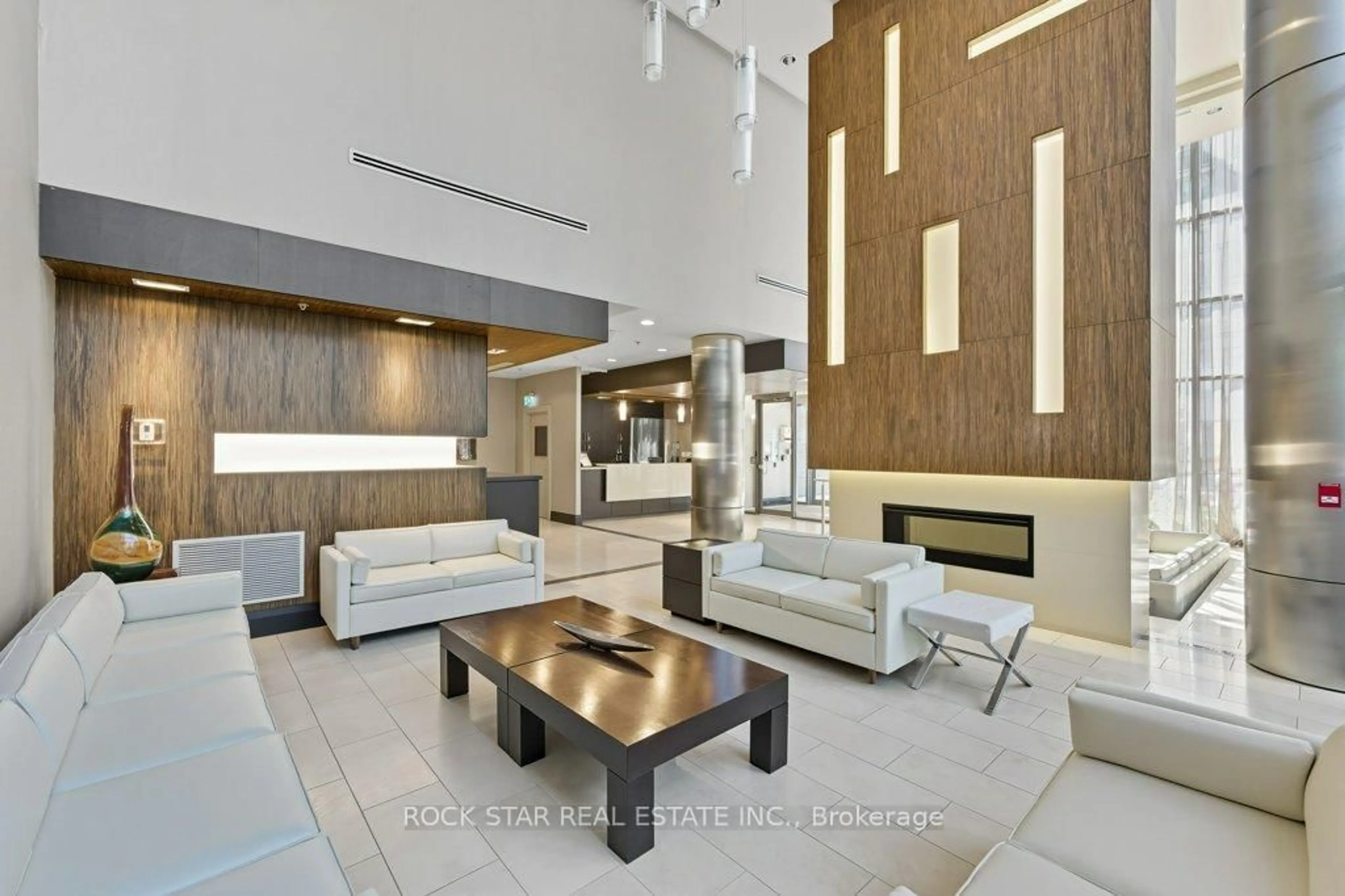 Unknown for 320 Richmond St #LPH13, Toronto Ontario M5A 4S4