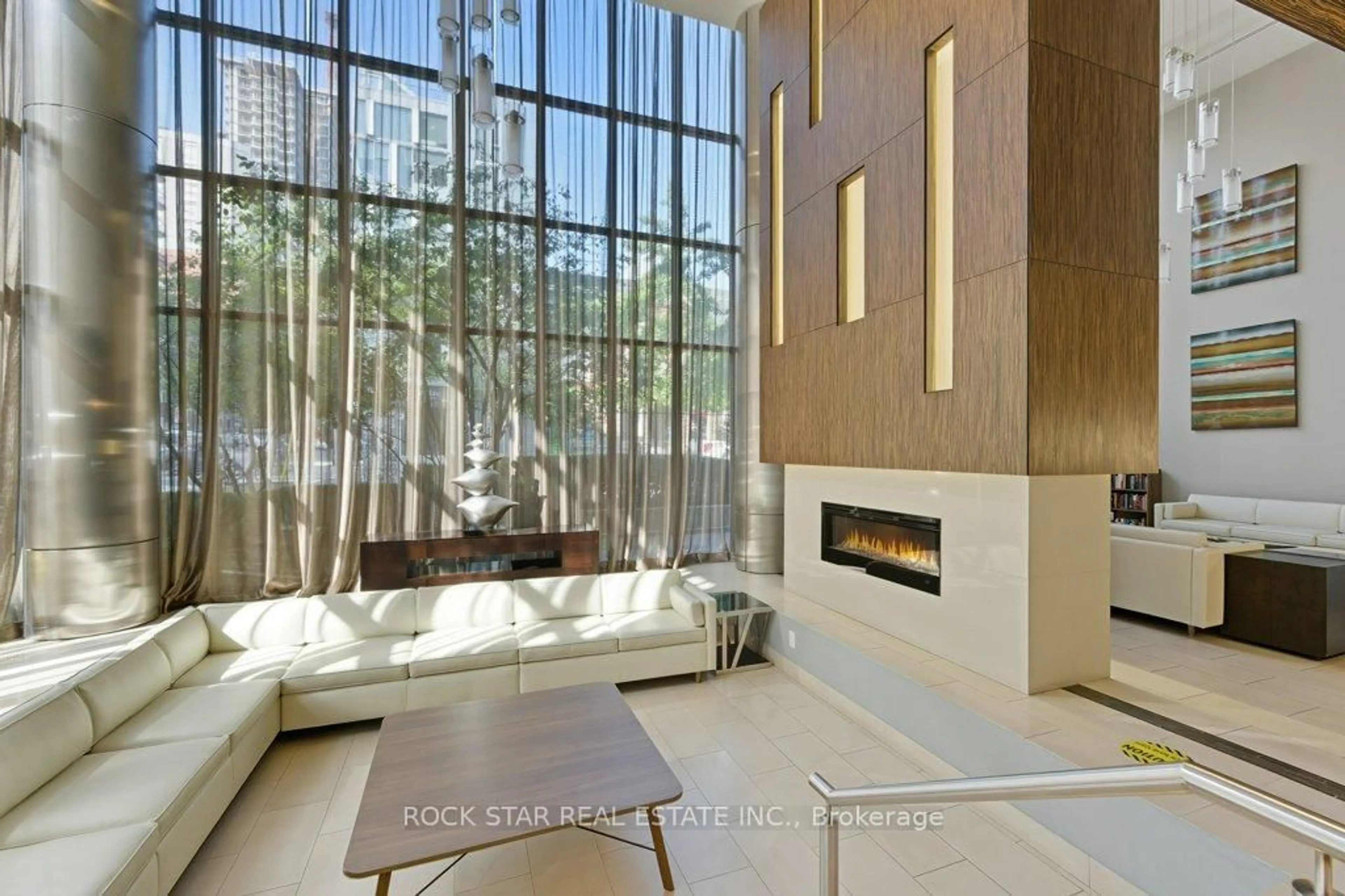 Unknown for 320 Richmond St #LPH13, Toronto Ontario M5A 4S4