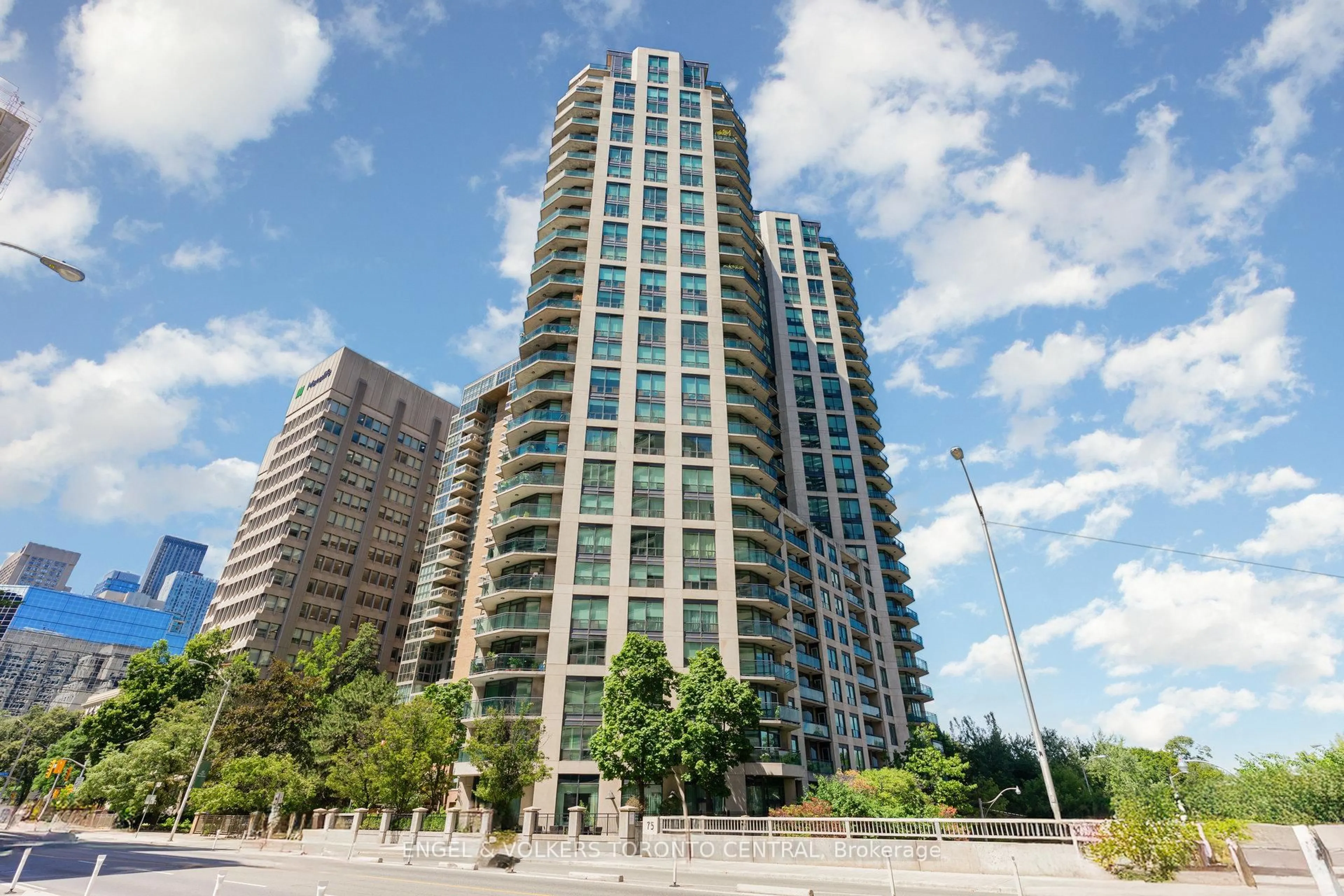 Unknown for 300 Bloor St #2107, Toronto Ontario M4W 3Y2