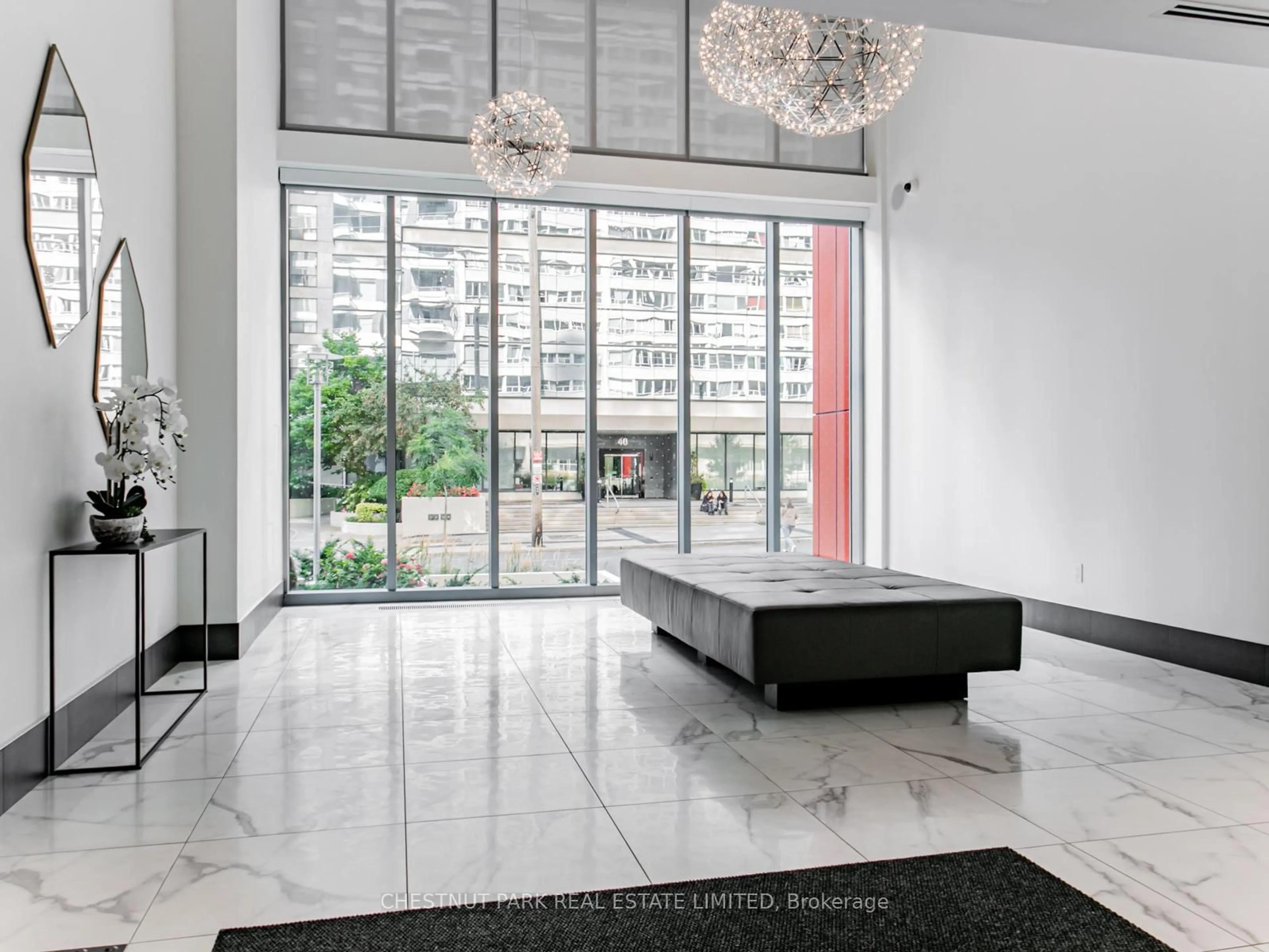 Indoor foyer for 25 Holly St #1901, Toronto Ontario M4S 0E3