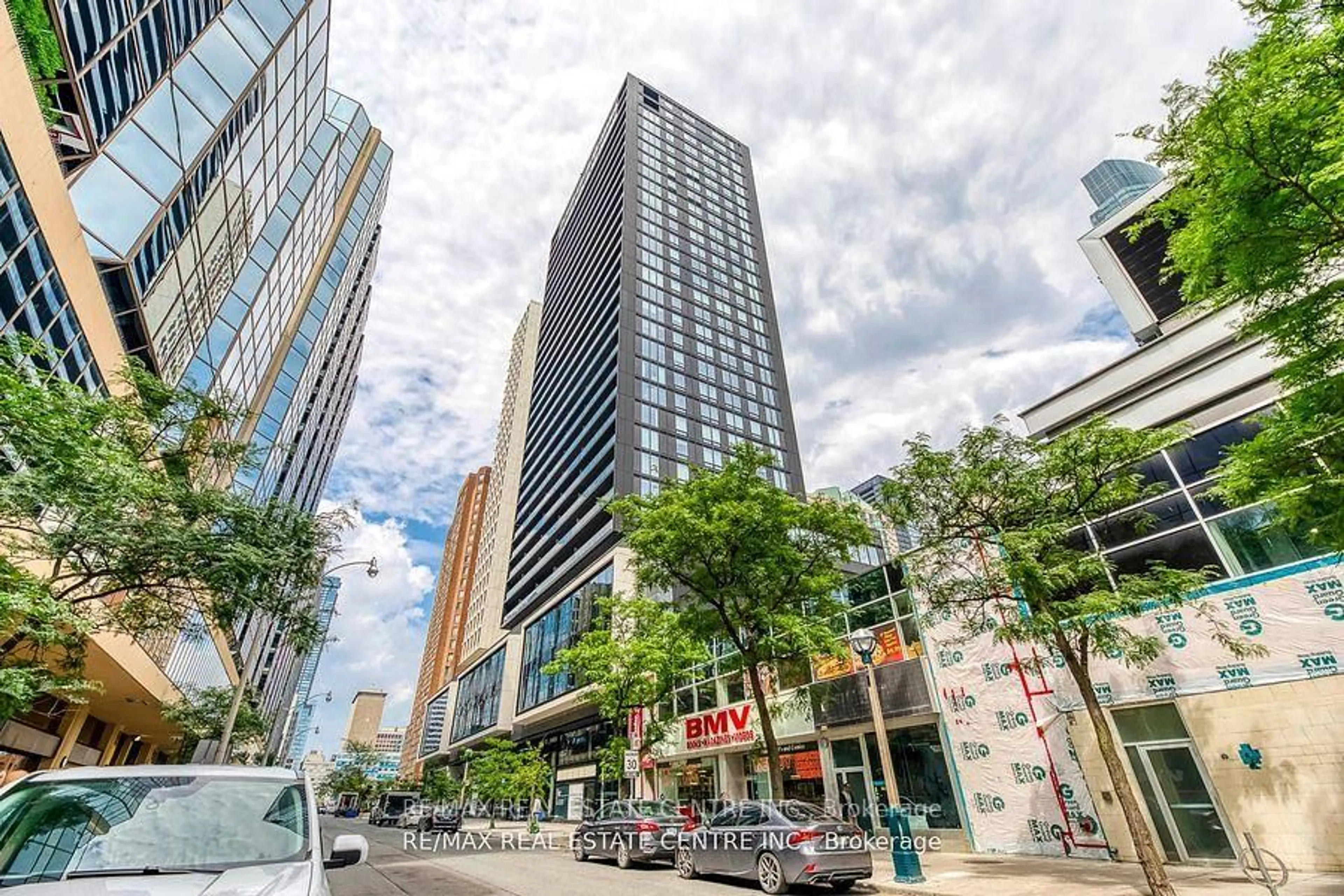 Unknown for 20 Edward St #406, Toronto Ontario M5G 1C9