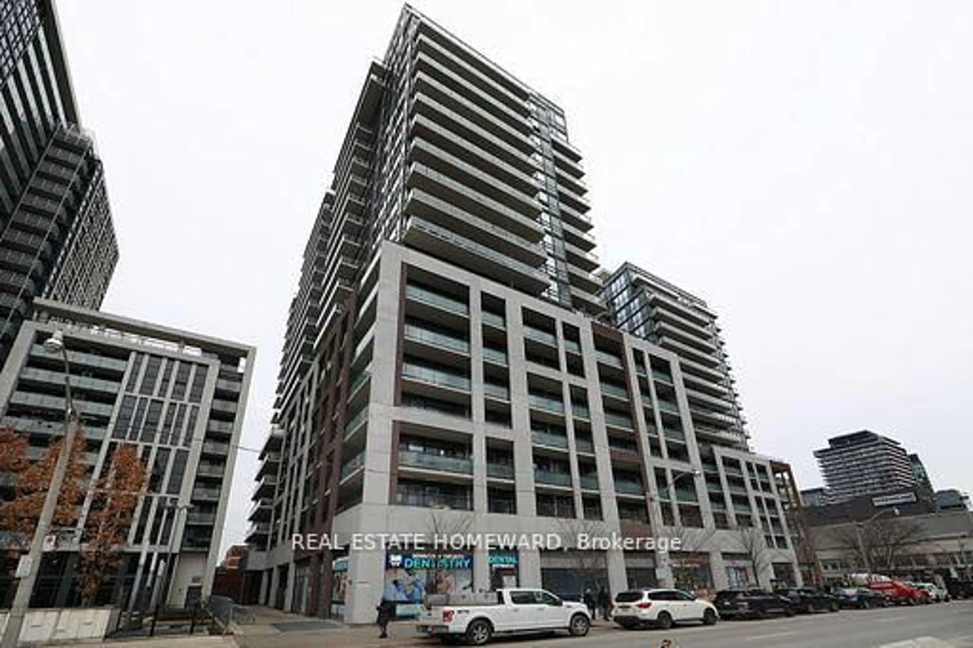 Indoor foyer for 460 Adelaide St #609, Toronto Ontario M5A 0E7
