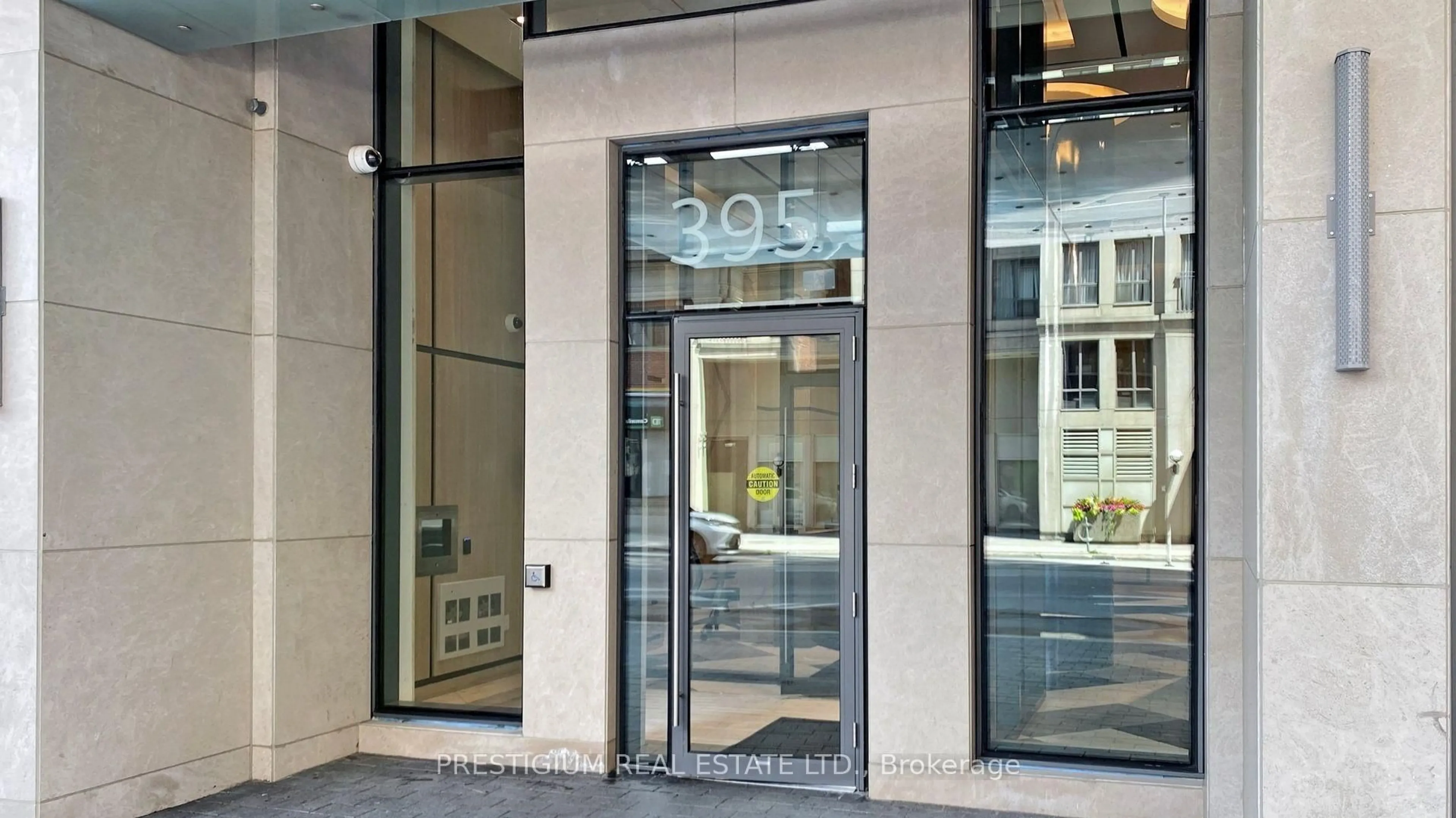 Indoor foyer for 395 Bloor St #2708, Toronto Ontario M4W 1H7