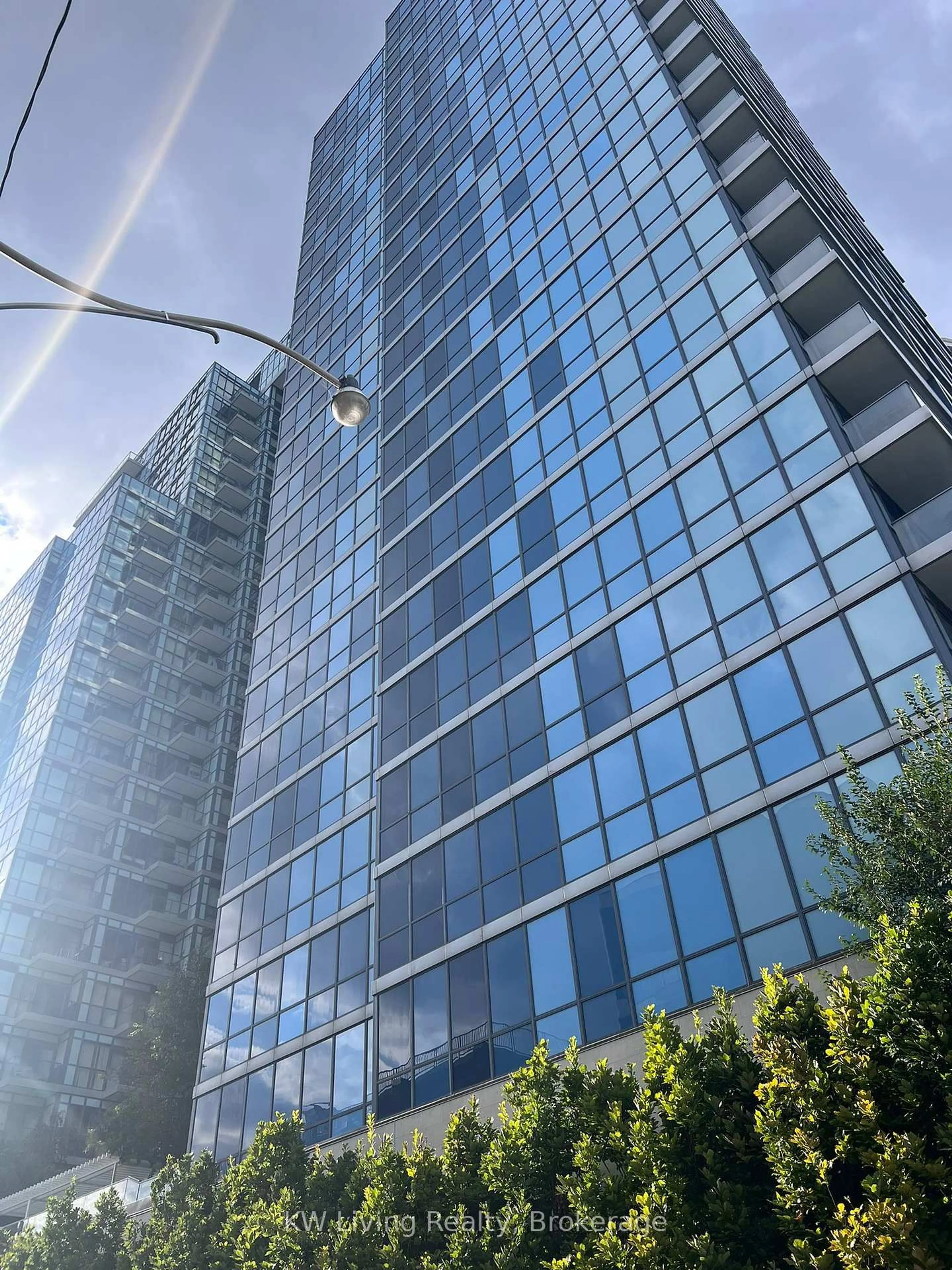 Unknown for 210 Simcoe St #1301, Toronto Ontario M5T 0A9