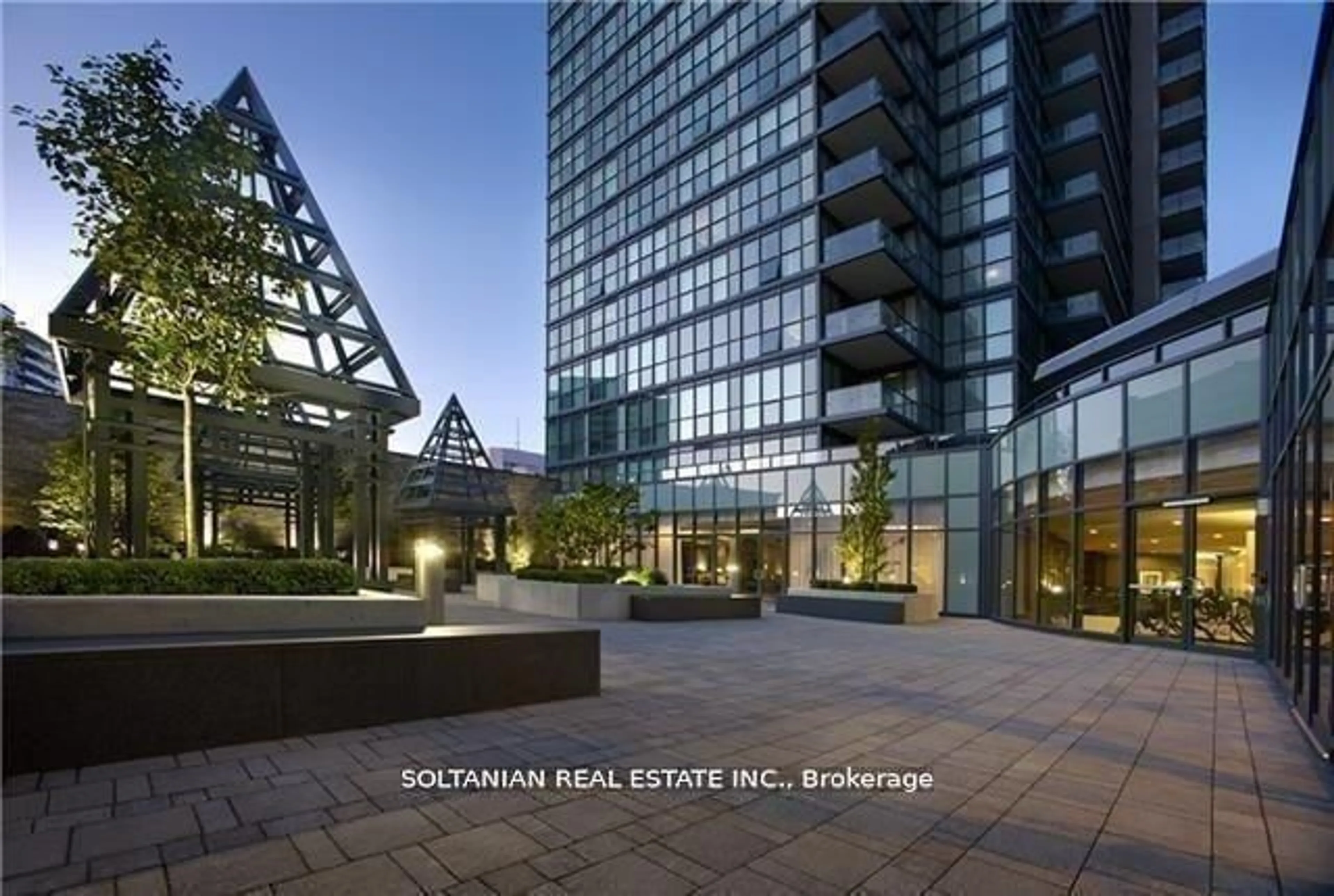 Indoor foyer for 5162 Yonge St #116, Toronto Ontario M2N 0E9