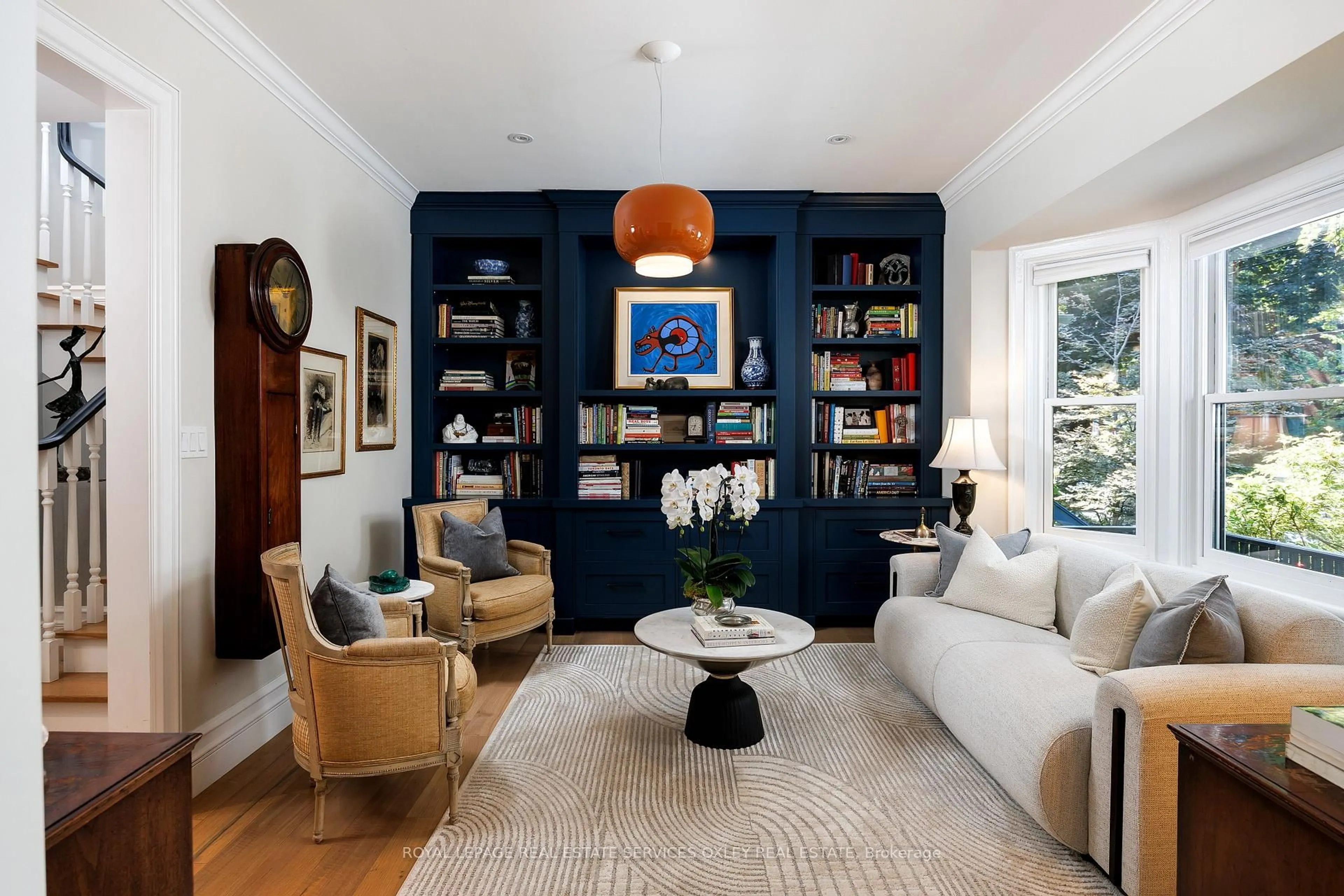 Living room with furniture, unknown for 39 Albany Ave, Toronto Ontario M5R 3C2