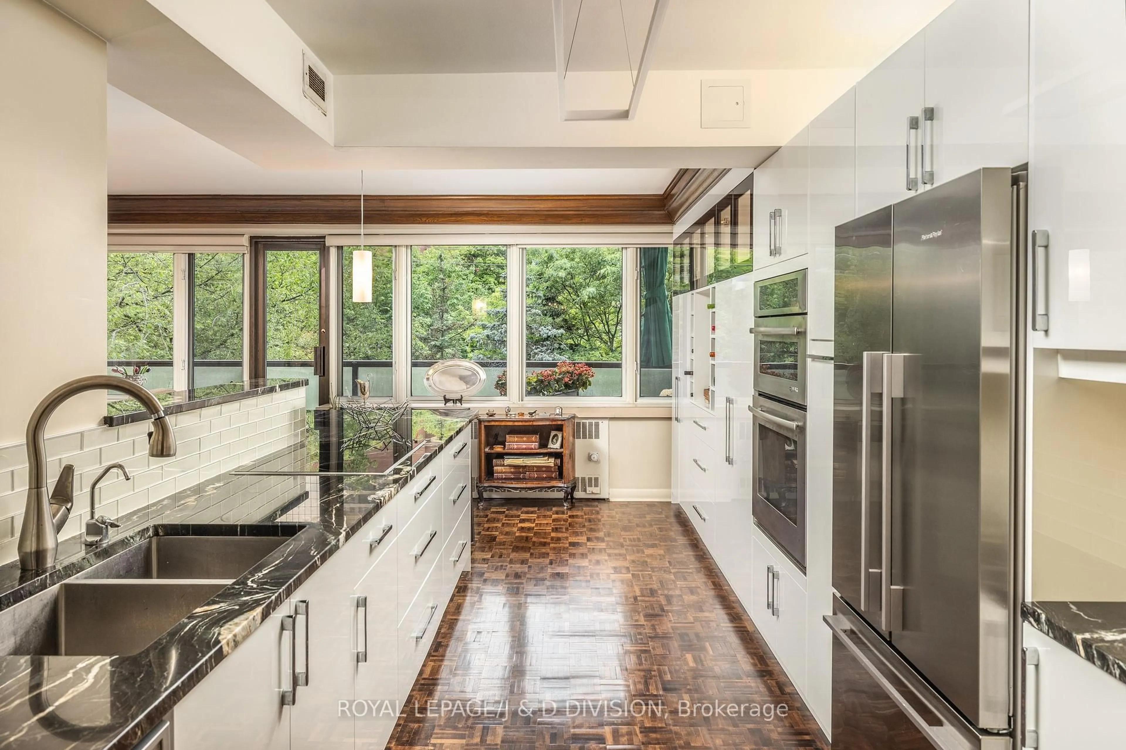 Contemporary kitchen, ceramic/tile floor for 120 Rosedale Valley Rd #201, Toronto Ontario M4W 1P8