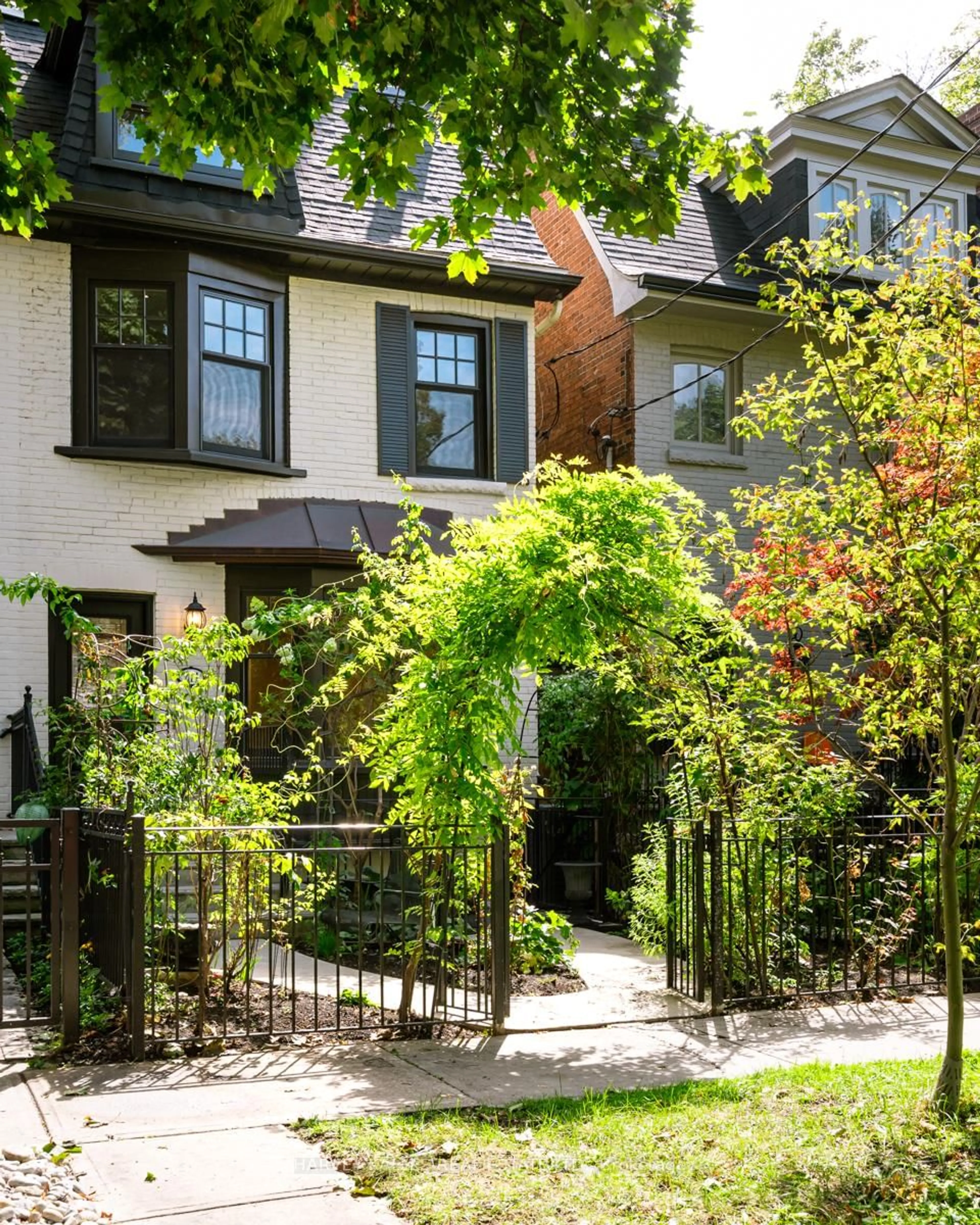 Home with brick exterior material, street for 211 Cottingham St, Toronto Ontario M4V 1C4