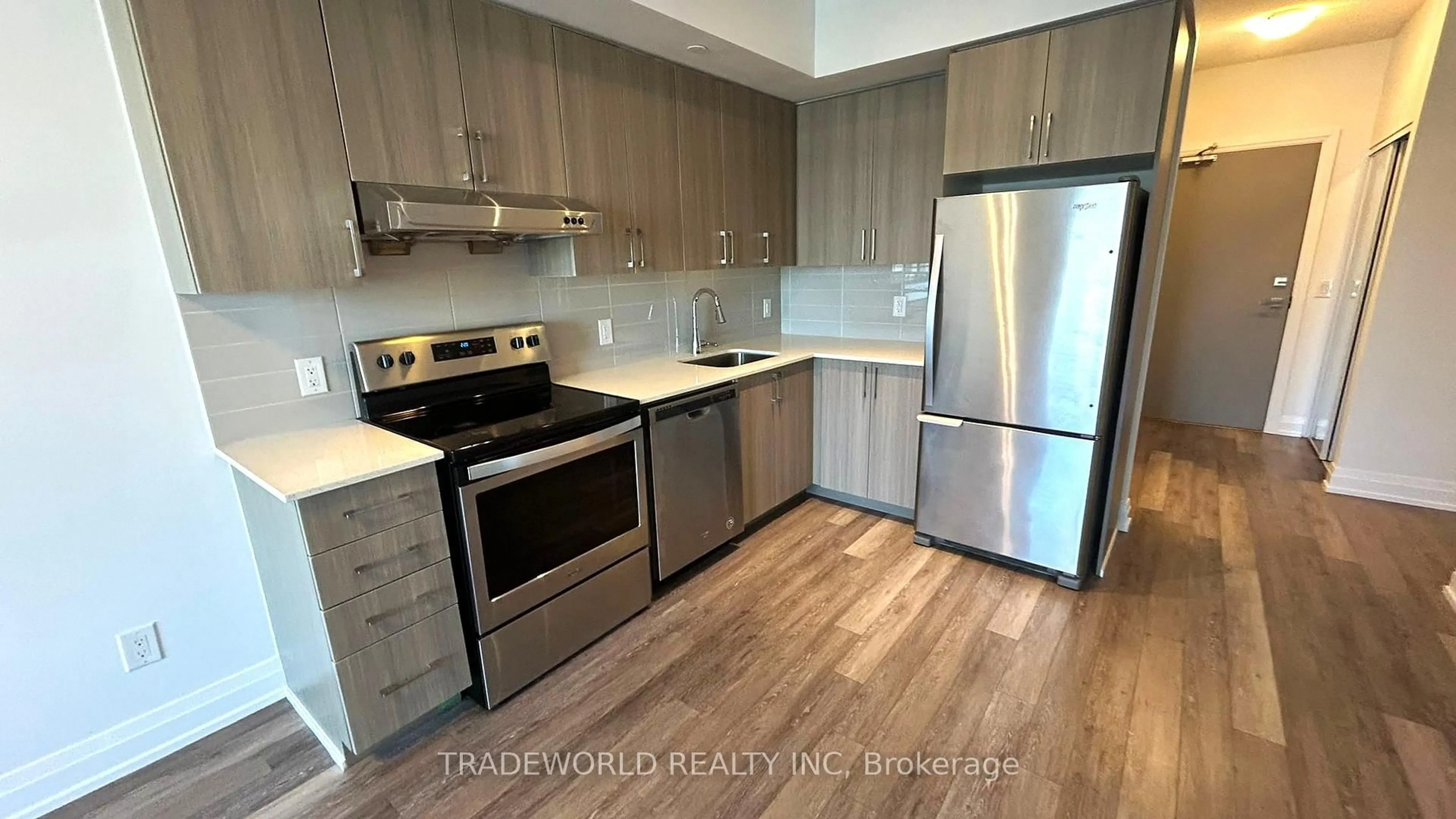 Standard kitchen, wood/laminate floor for 591 Sheppard Ave #902, Toronto Ontario M2K 0G2