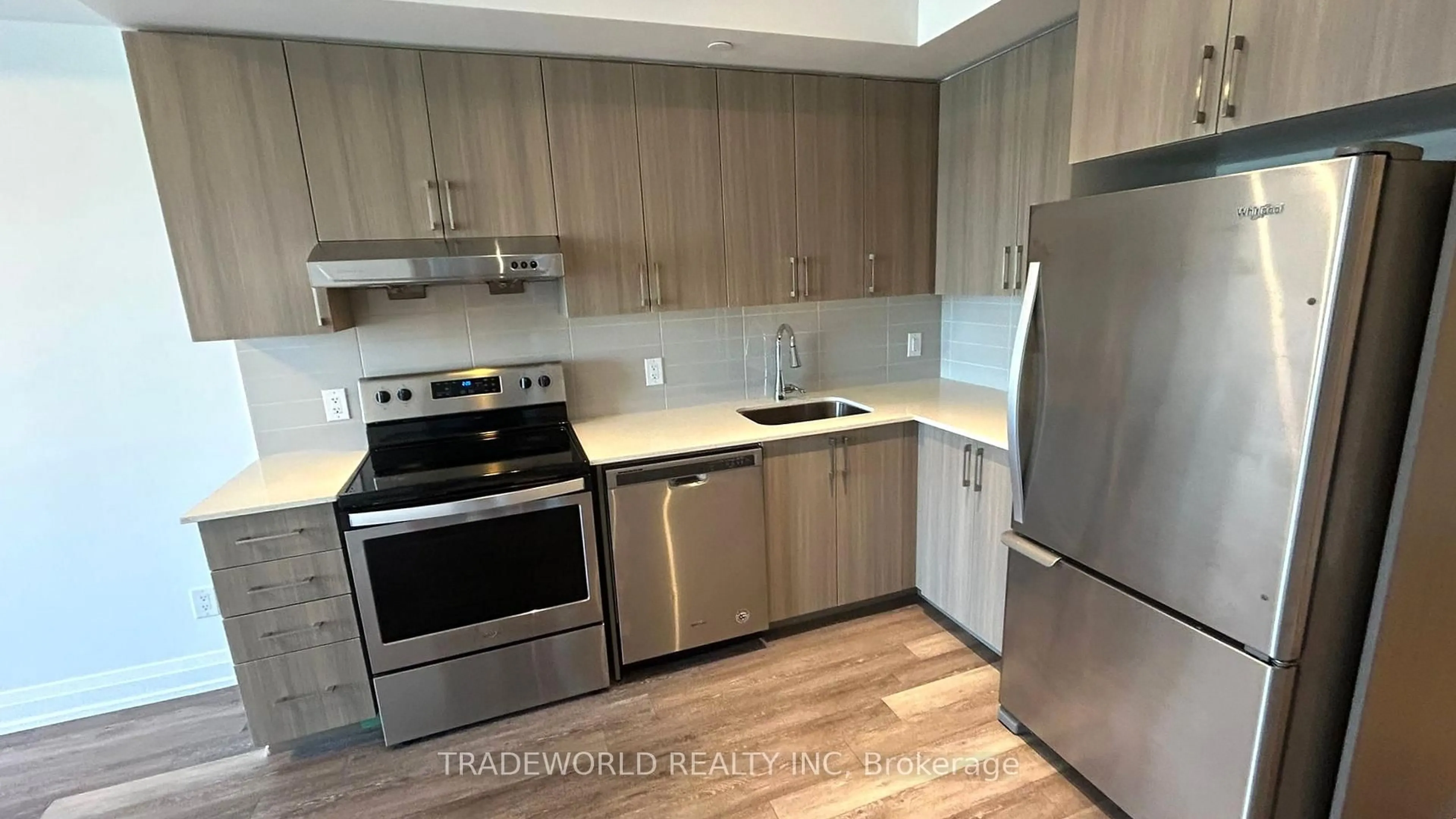 Standard kitchen, wood/laminate floor for 591 Sheppard Ave #902, Toronto Ontario M2K 0G2