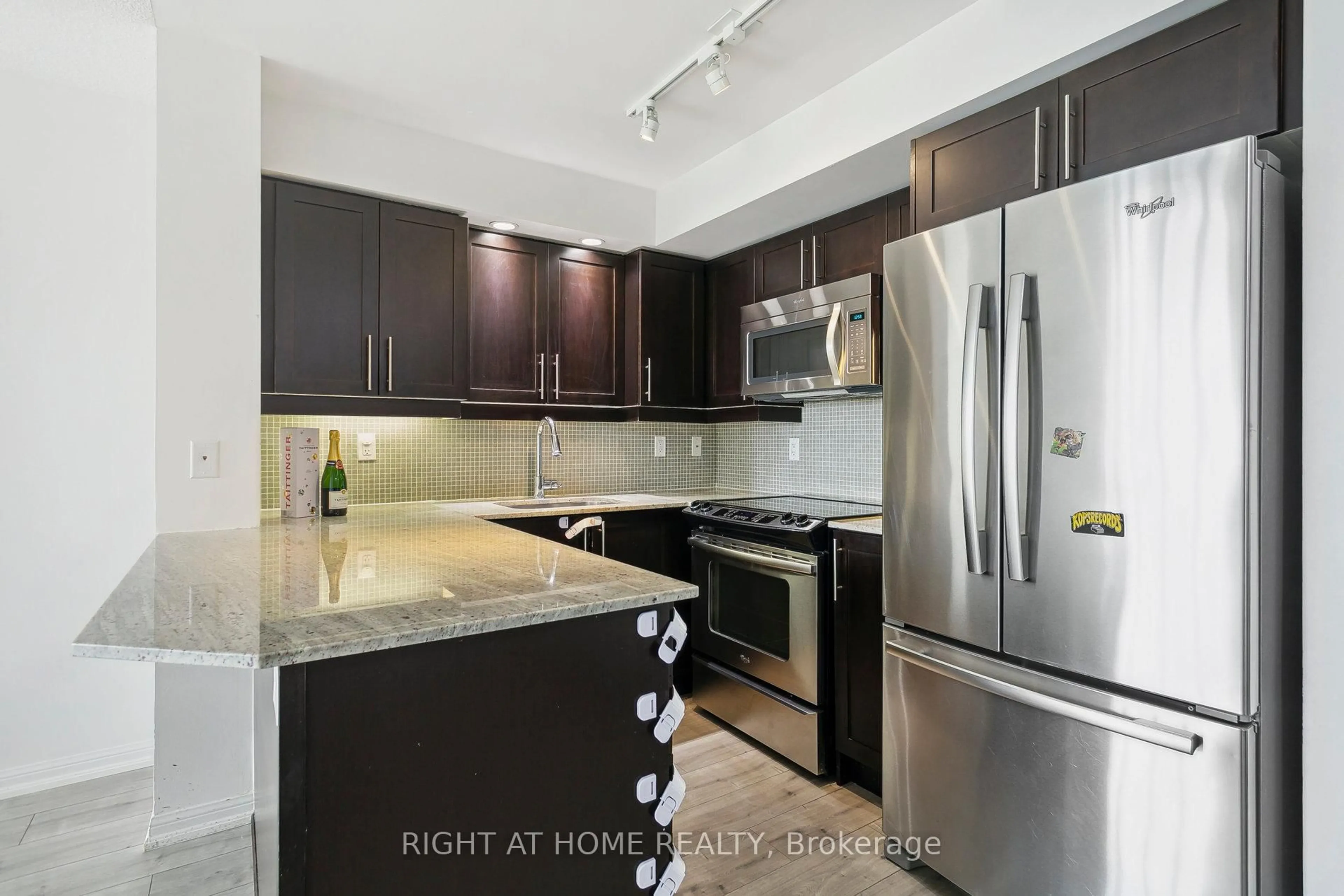 Standard kitchen, unknown for 85 East Liberty St #525, Toronto Ontario M6K 3R4