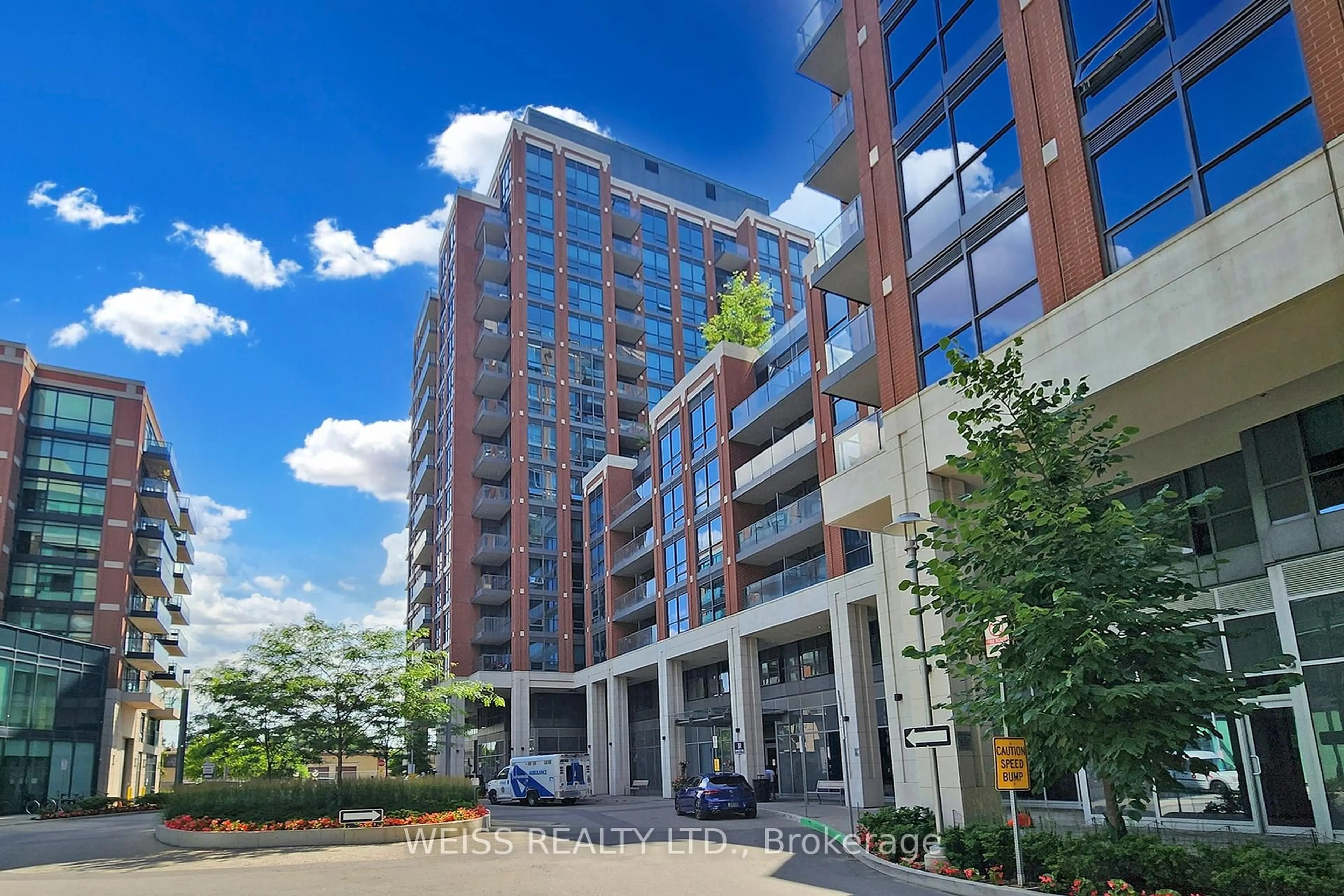 Unknown for 31 Tippett Rd #221, Toronto Ontario M3H 0C8