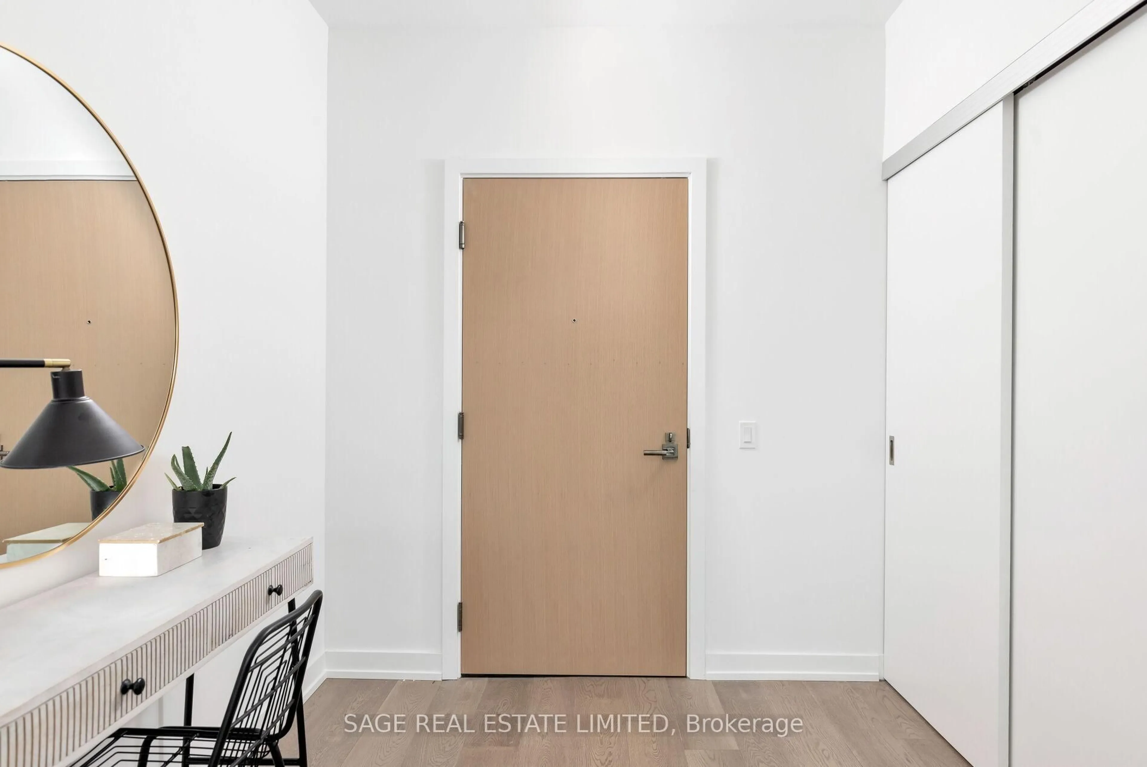 Indoor entryway for 200 Sudbury St #1003, Toronto Ontario M6J 1J4