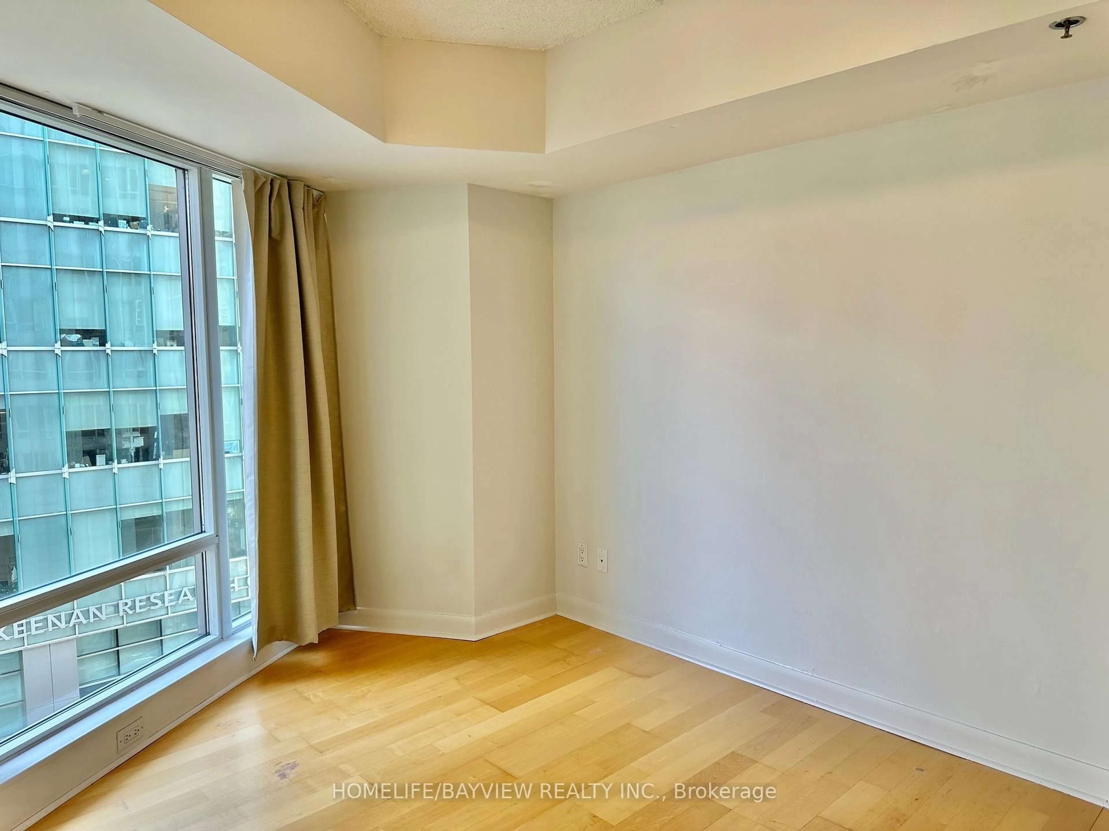 A pic of a room for 210 Victoria St #610, Toronto Ontario M5B 2R3