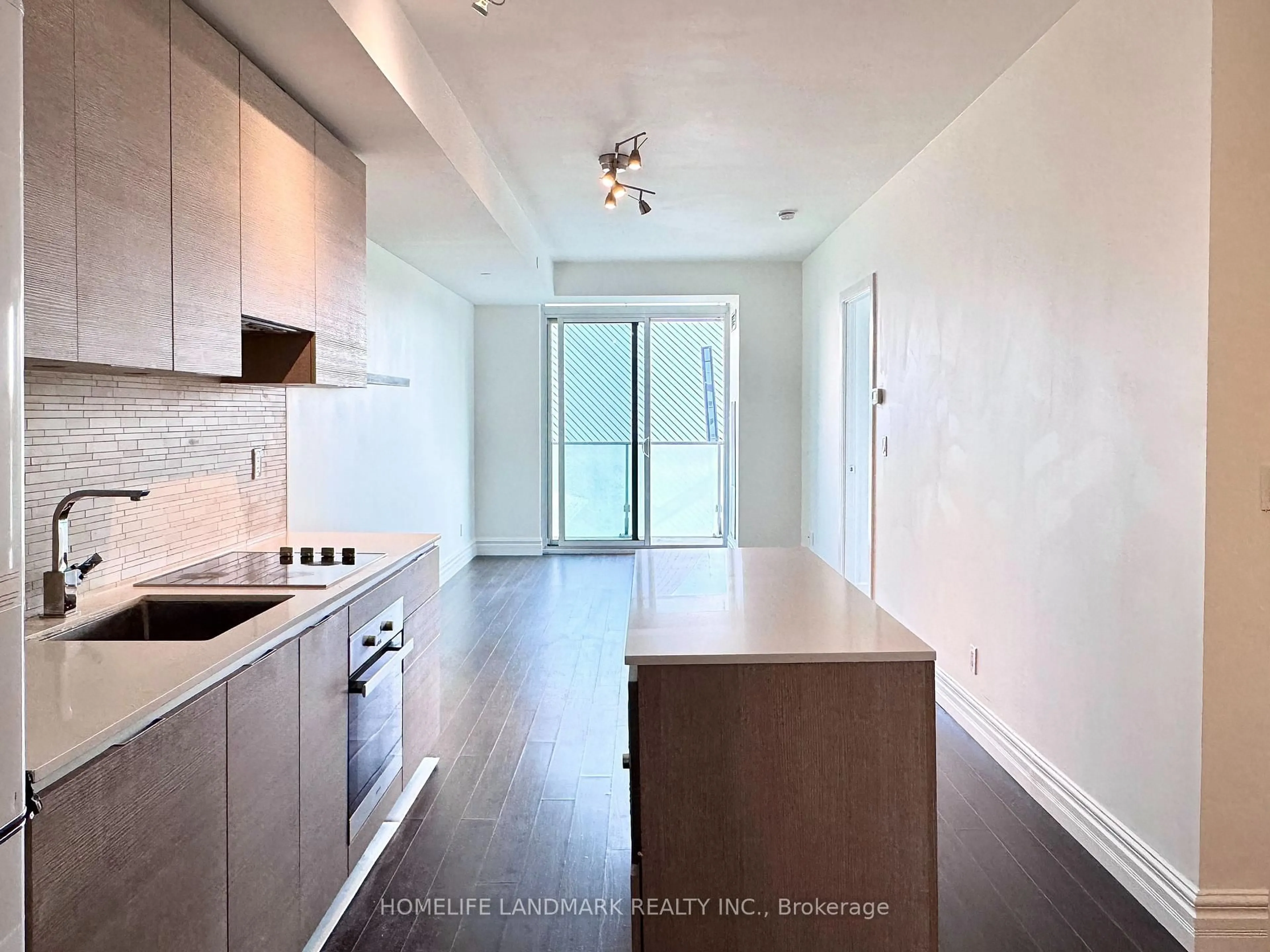 Standard kitchen, unknown for 200 Bloor St #702, Toronto Ontario M5S 0B1
