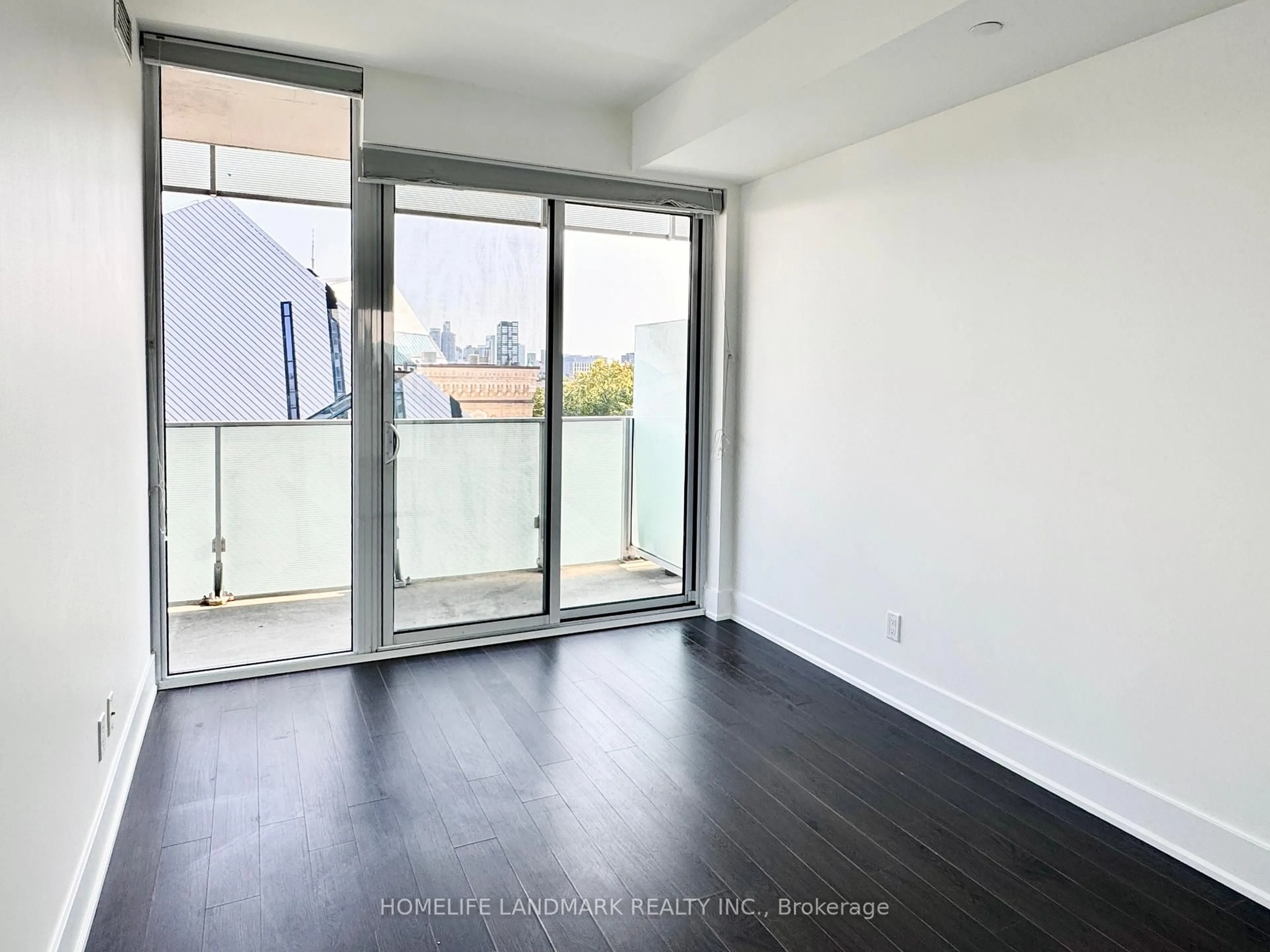 A pic of a room for 200 Bloor St #702, Toronto Ontario M5S 0B1
