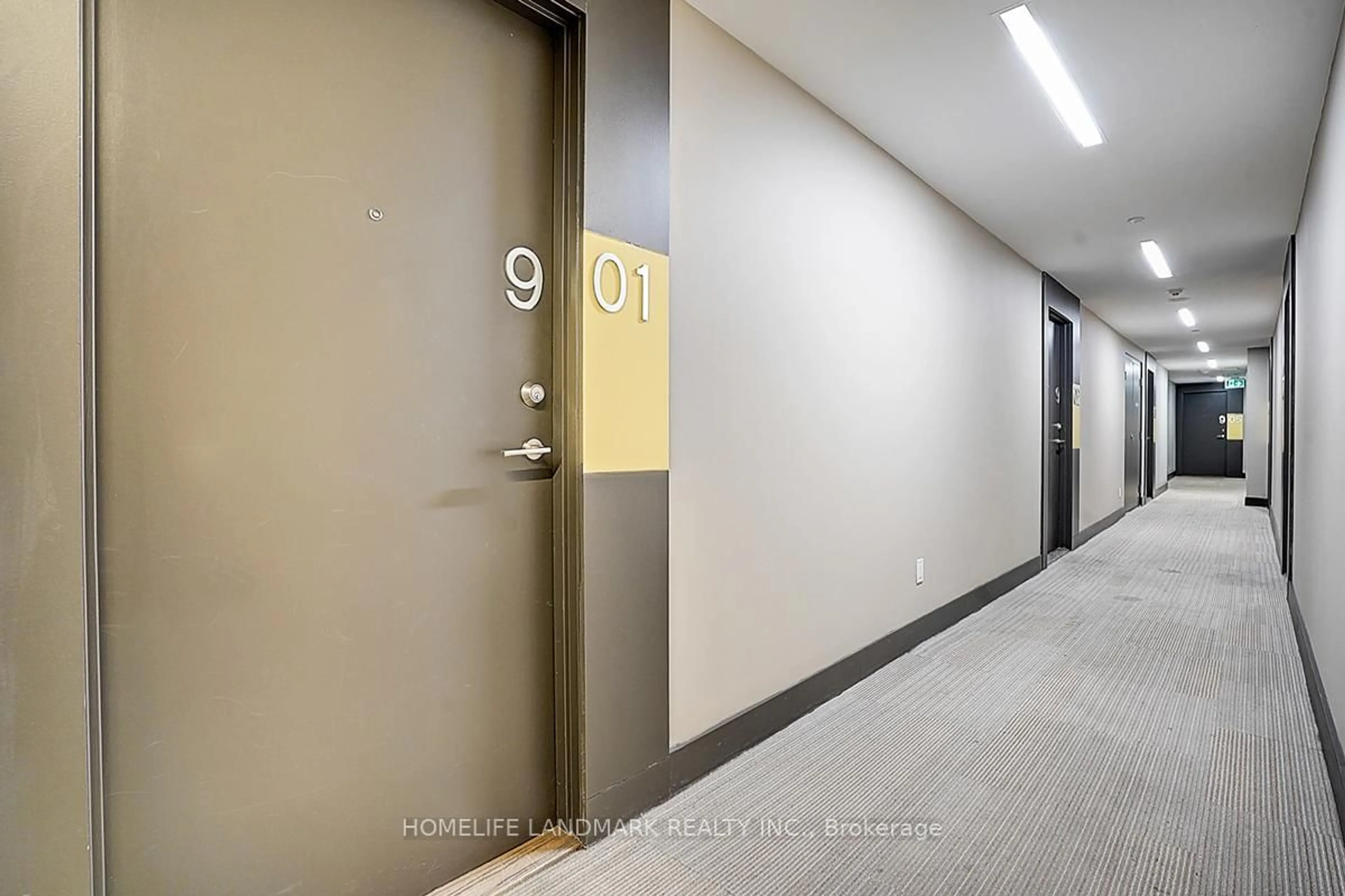Indoor foyer for 68 Merton St #901, Toronto Ontario M4S 0A7