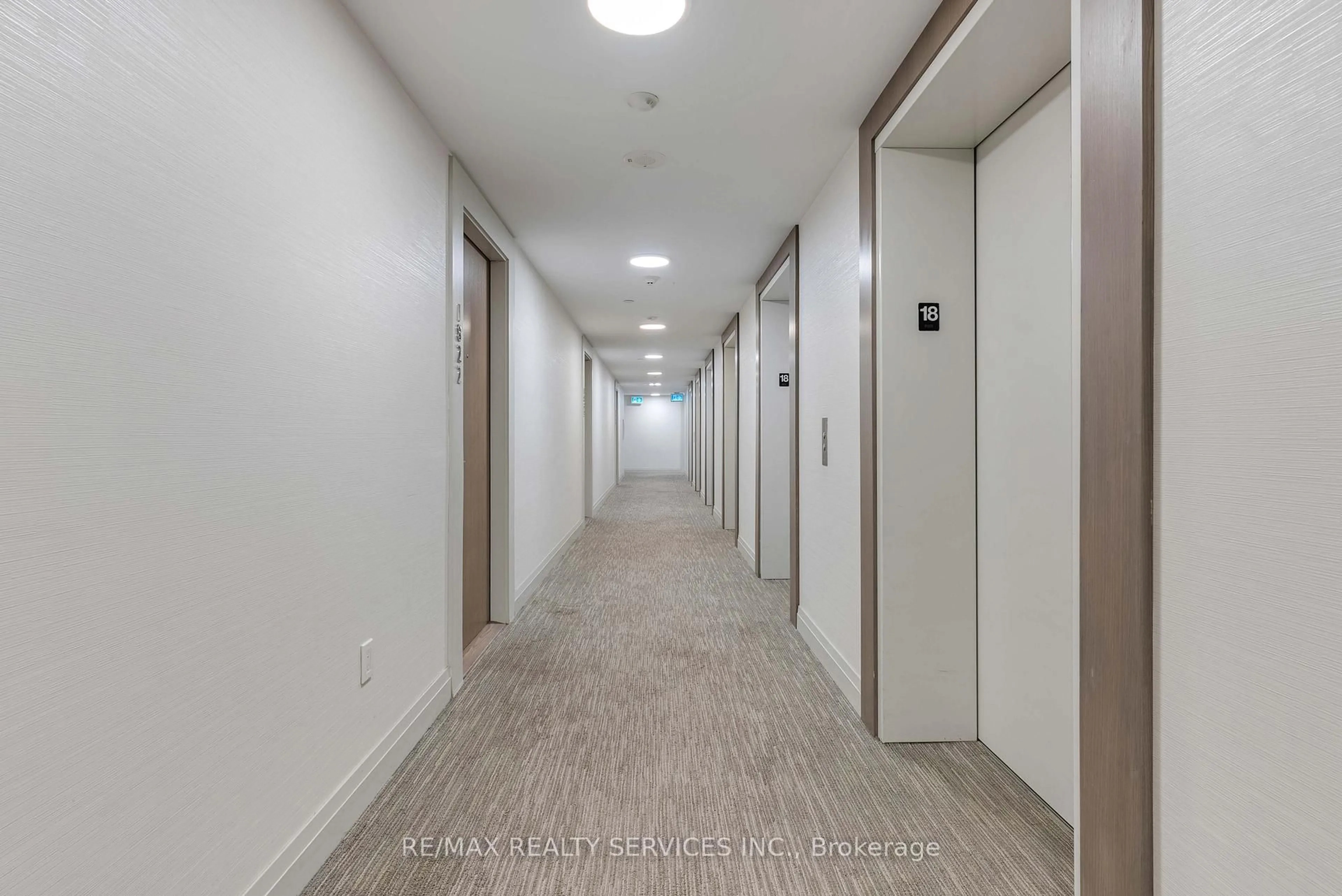 Unknown for 251 Jarvis St #1811, Toronto Ontario M5B 0C3