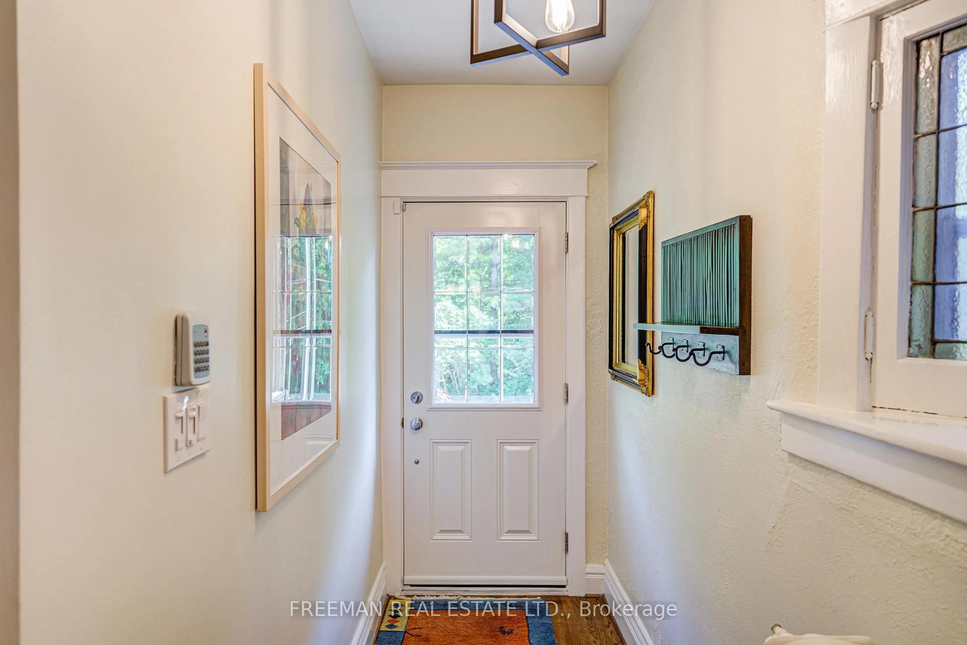 Indoor entryway for 56 Austin Terr, Toronto Ontario M5R 1Y6
