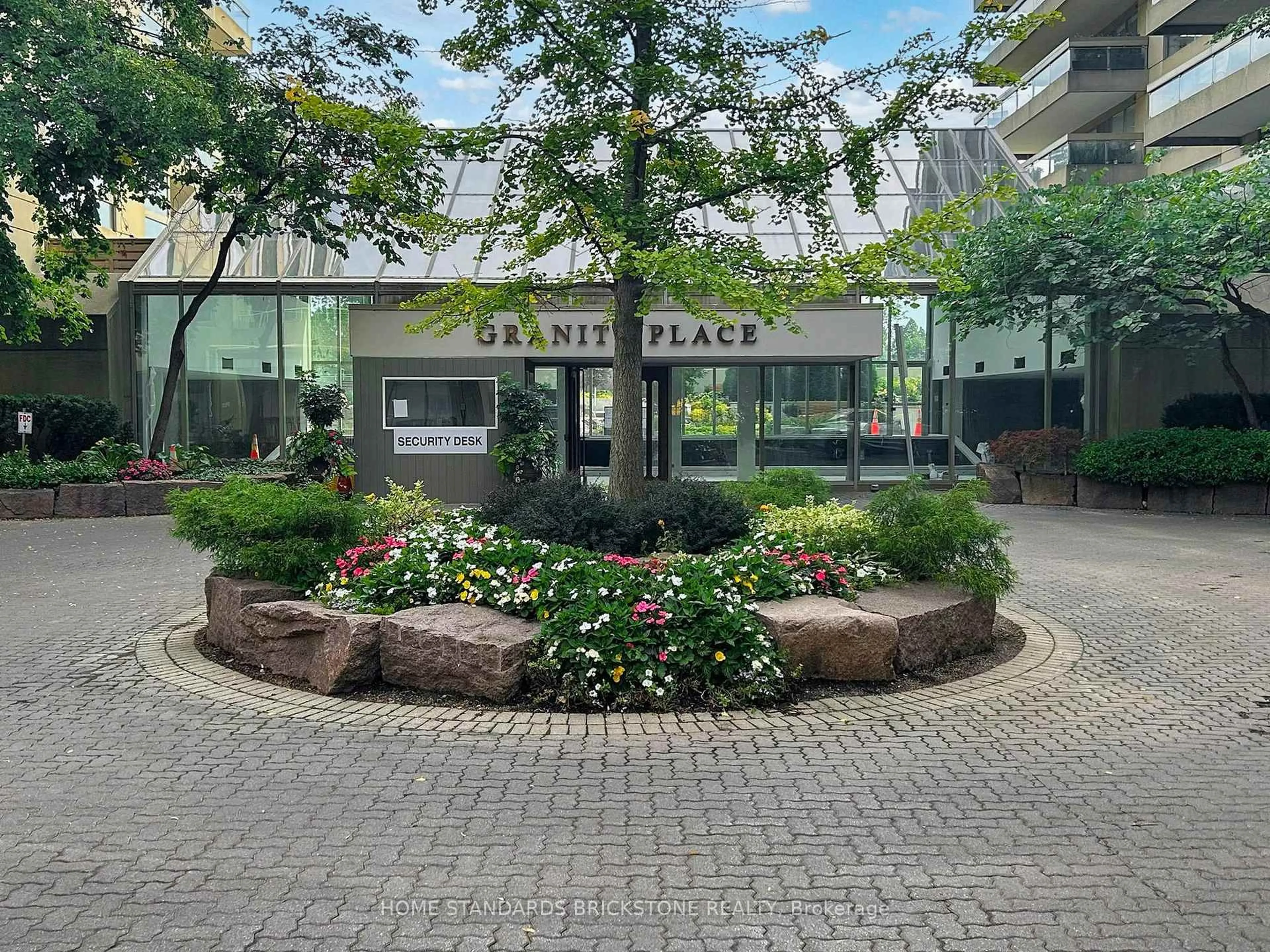 Unknown for 61 St Clair Ave #1102, Toronto Ontario M4V 2Y8