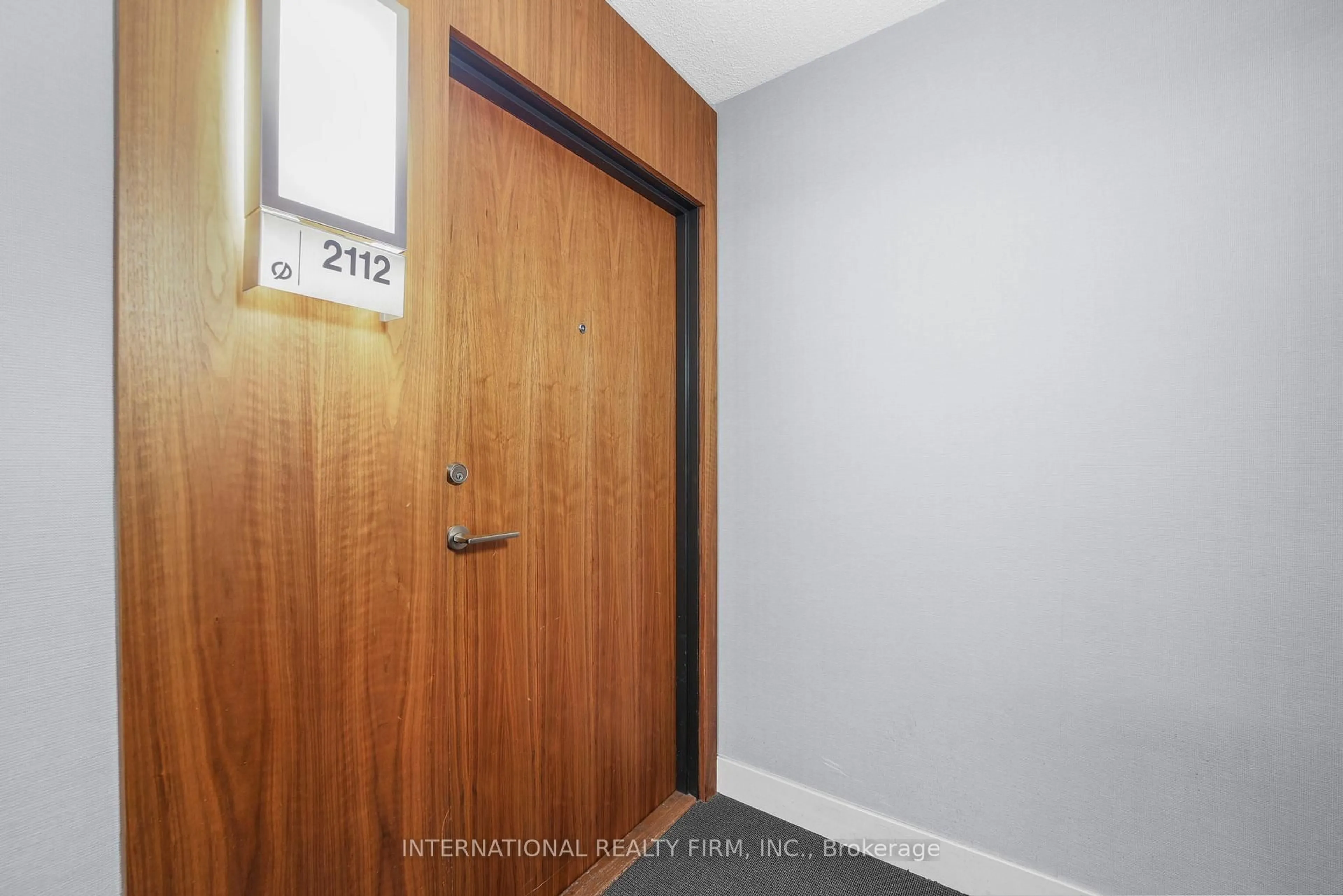 Indoor foyer for 85 Queens Wharf Rd #2112, Toronto Ontario M5V 0J9