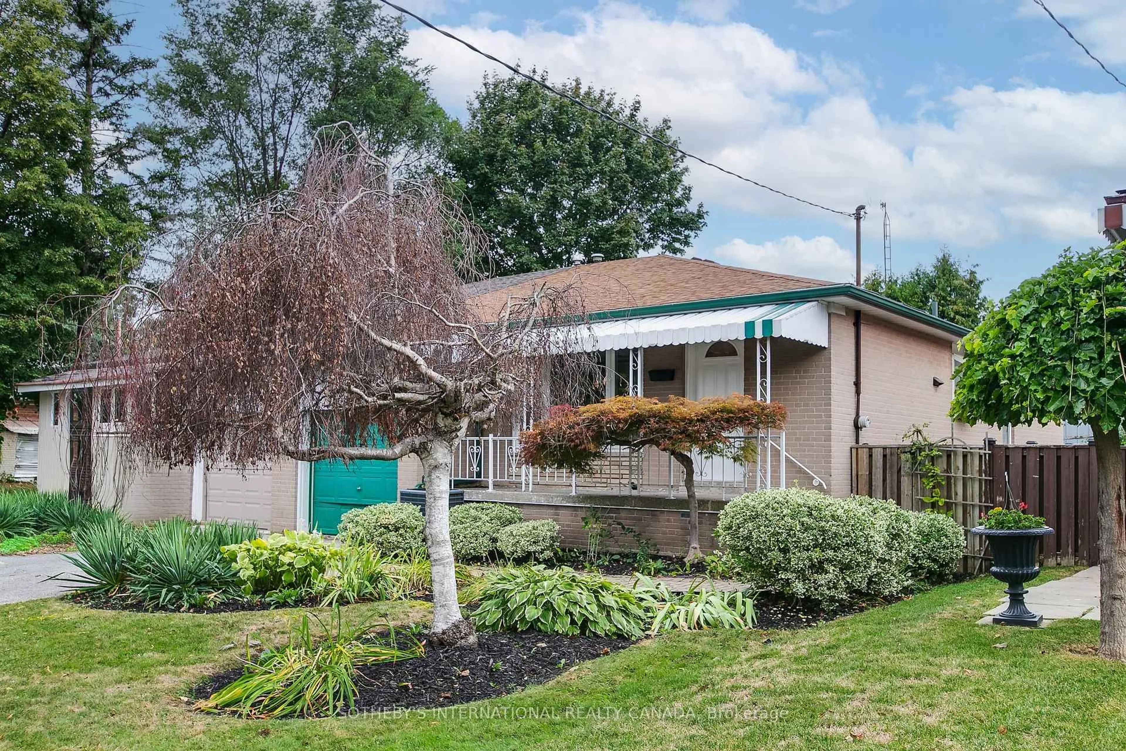 Unknown for 118 Chelmsford Ave, Toronto Ontario M2R 2W4