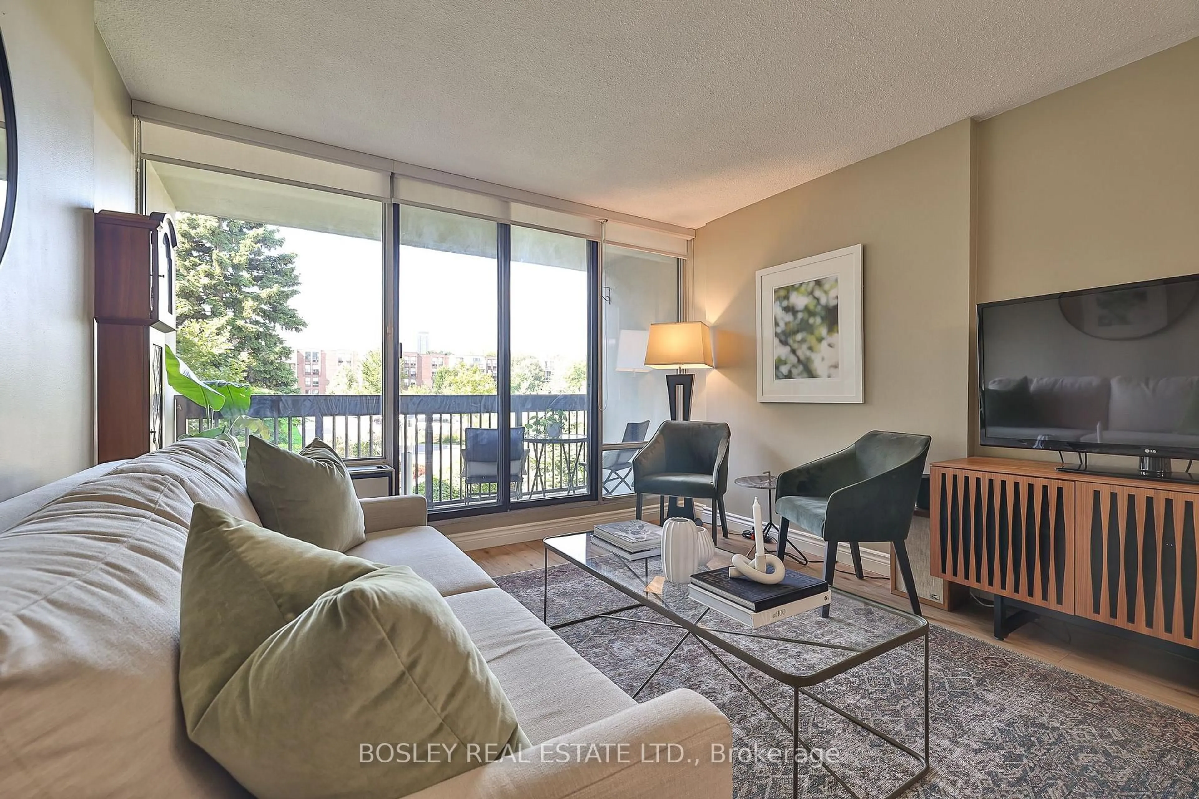 Living room with furniture, unknown for 30 Fashion Roseway #201, Toronto Ontario M2N 6B4