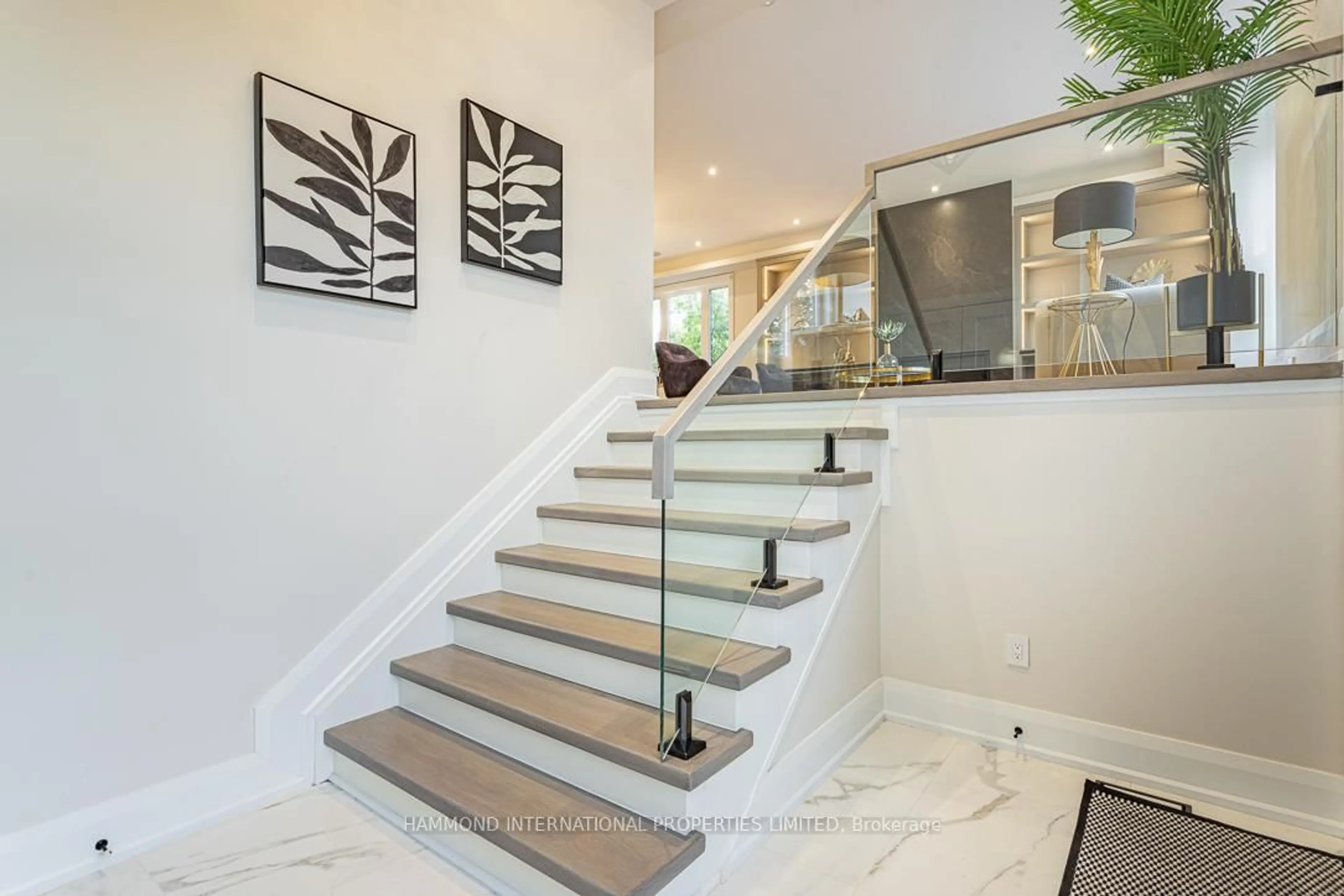 Stairs for 97 Ranee Ave, Toronto Ontario M6A 1N1