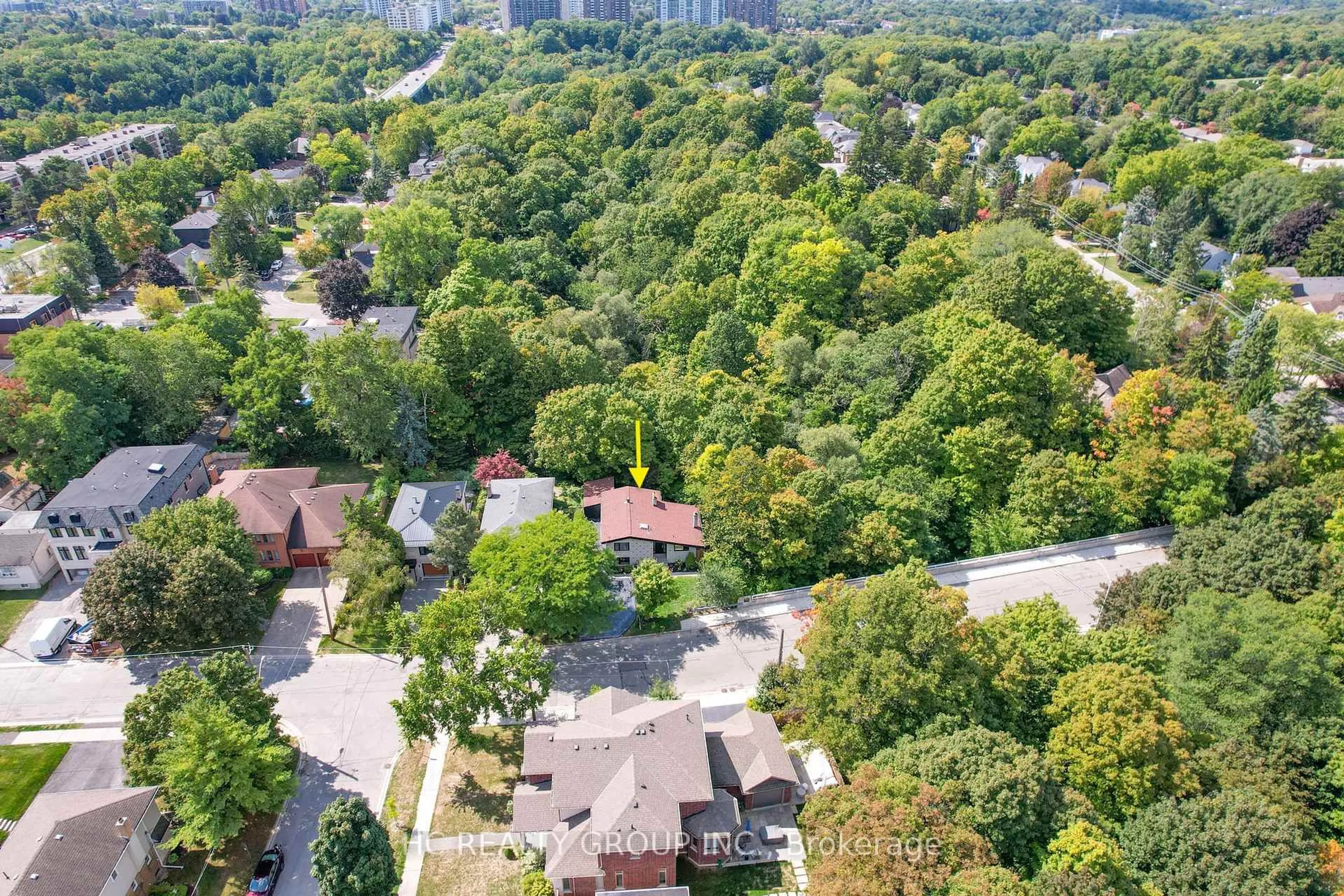 A pic from outside/outdoor area/front of a property/back of a property/a pic from drone, city buildings view from balcony for 24 Addington Ave, Toronto Ontario M2N 2K9