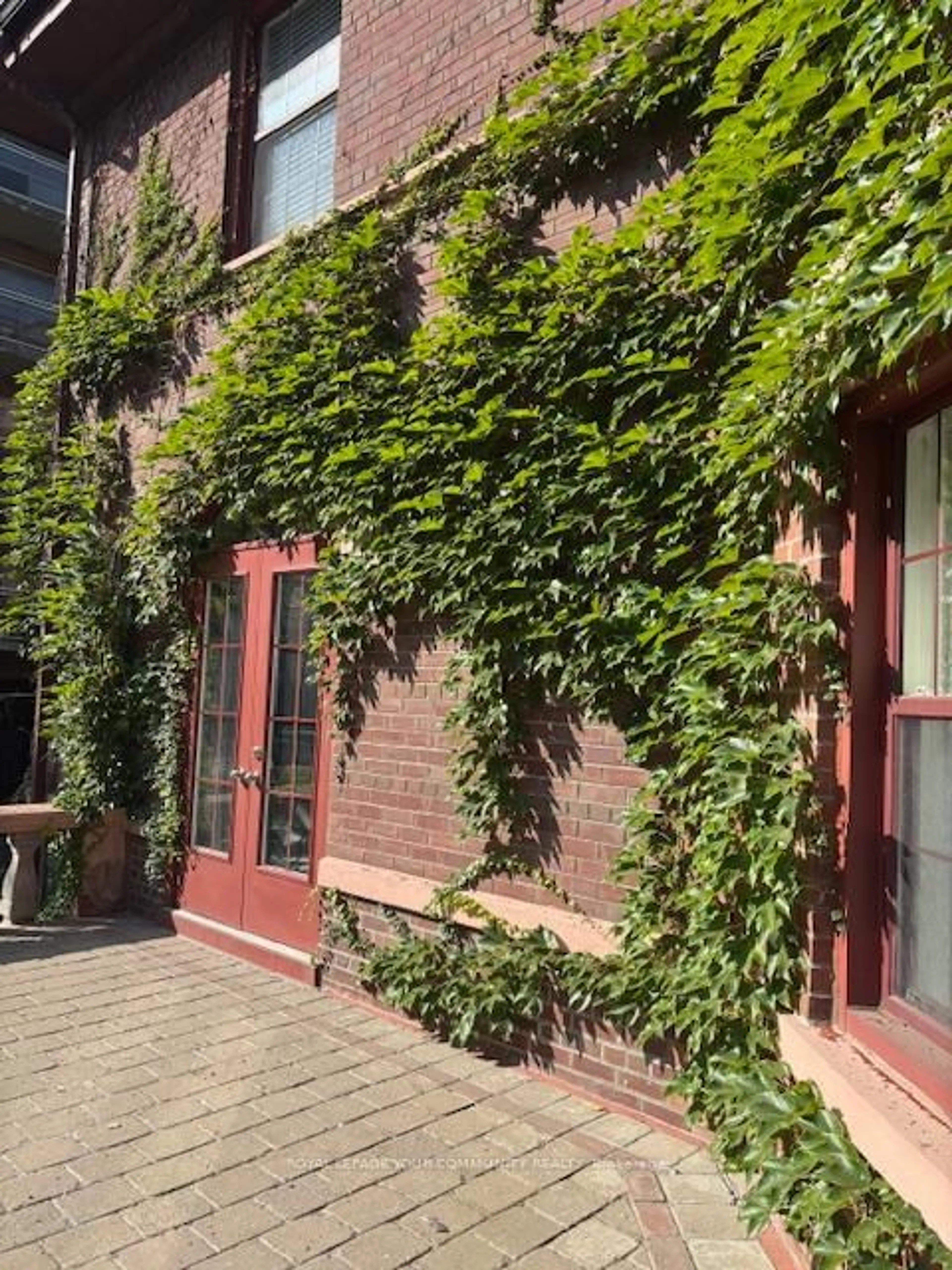 Patio, street for 212 St George St #503, Toronto Ontario M5R 2N5